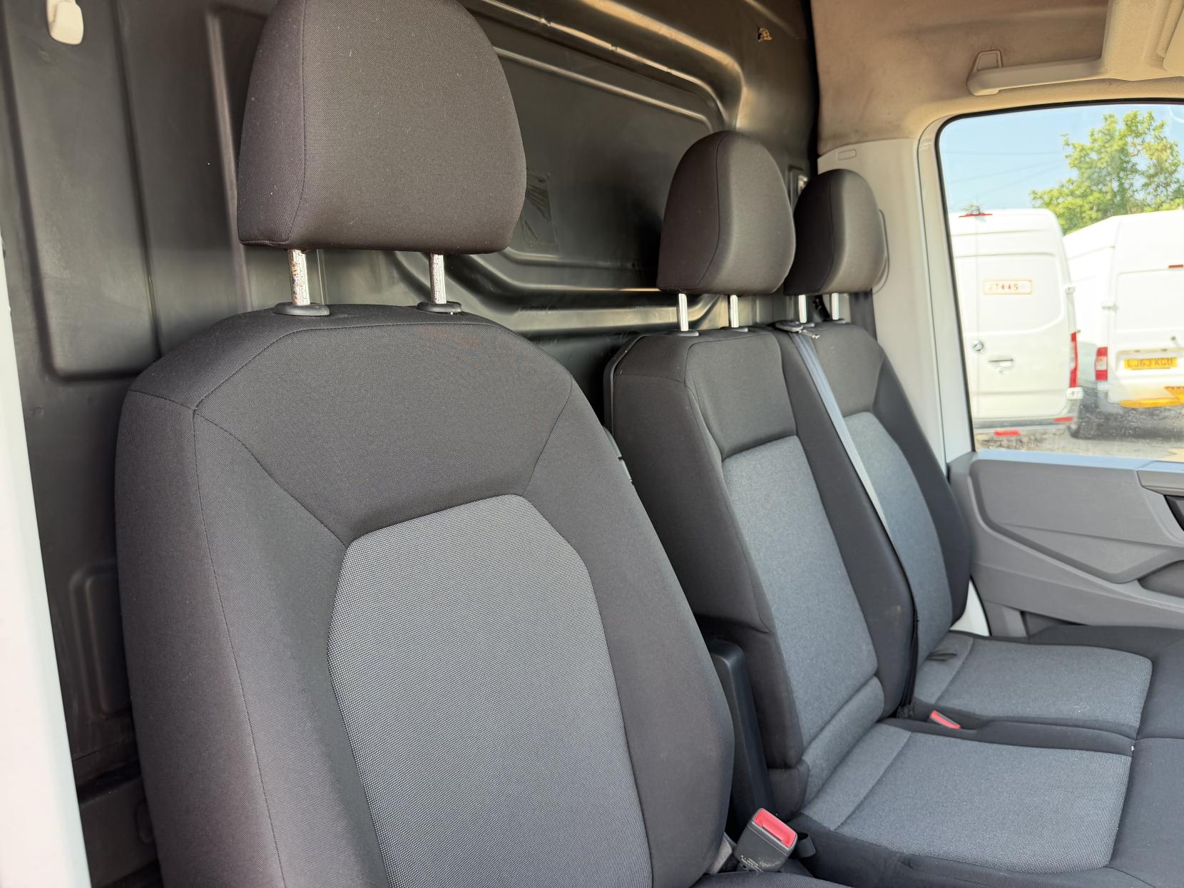2021 Volkswagen Crafter 2.0 TDI CR35 Trendline Maxi Panel Van 5dr Diesel Automatic FWD XLWB High Roof Euro 6 (s/s) (140 ps) - Thumbnail 14