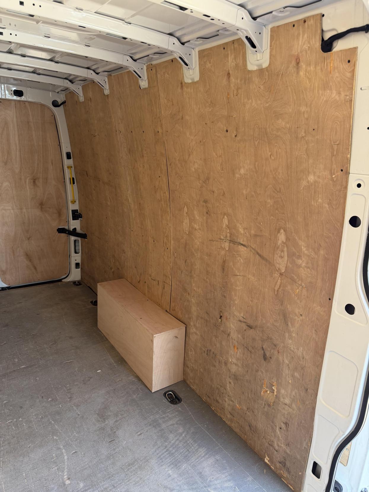 2021 Volkswagen Crafter 2.0 TDI CR35 Trendline Maxi Panel Van 5dr Diesel Automatic FWD XLWB High Roof Euro 6 (s/s) (140 ps) - Thumbnail 24