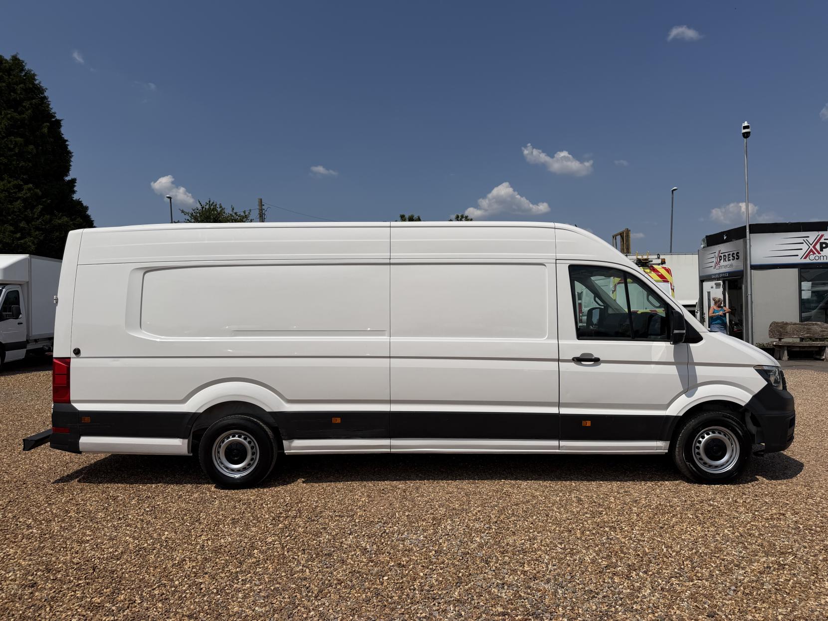 2021 Volkswagen Crafter 2.0 TDI CR35 Trendline Maxi Panel Van 5dr Diesel Automatic FWD XLWB High Roof Euro 6 (s/s) (140 ps) - Thumbnail 12