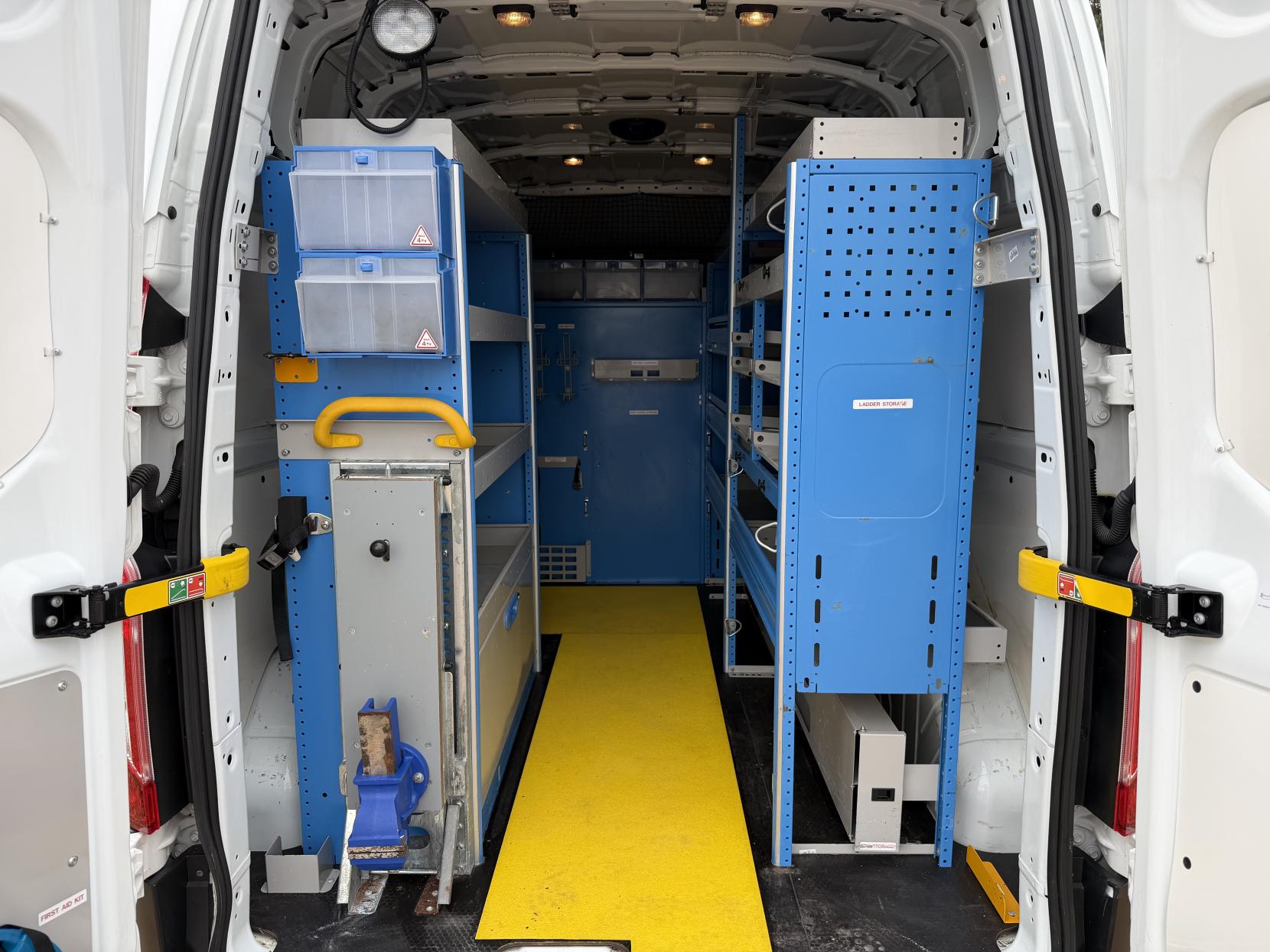 2019 Ford Transit Custom 2.0 320 EcoBlue Panel Van 5dr Diesel Manual L2 H2 Euro 6 (130 ps) - Thumbnail 46