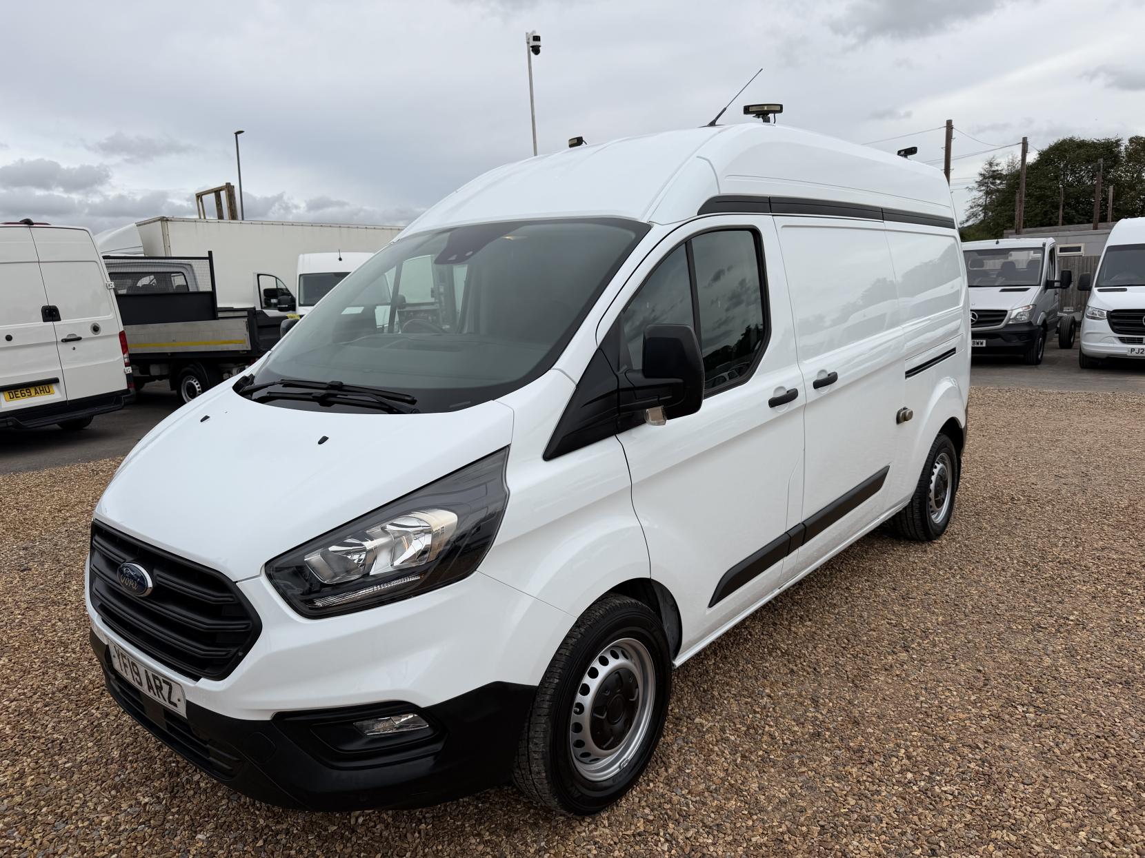 2019 Ford Transit Custom 2.0 320 EcoBlue Panel Van 5dr Diesel Manual L2 H2 Euro 6 (130 ps) - Thumbnail 7