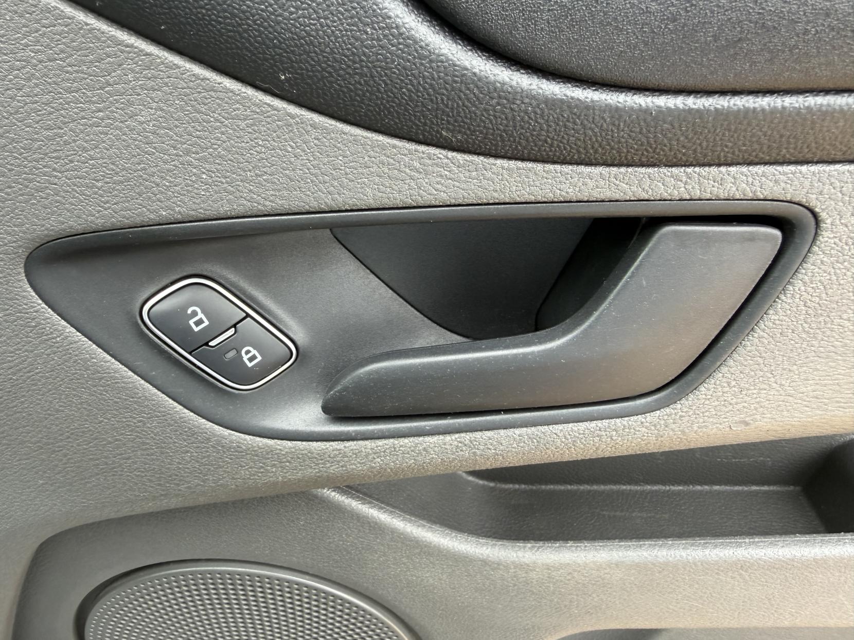 2019 Ford Transit Custom 2.0 320 EcoBlue Panel Van 5dr Diesel Manual L2 H2 Euro 6 (130 ps) - Thumbnail 23