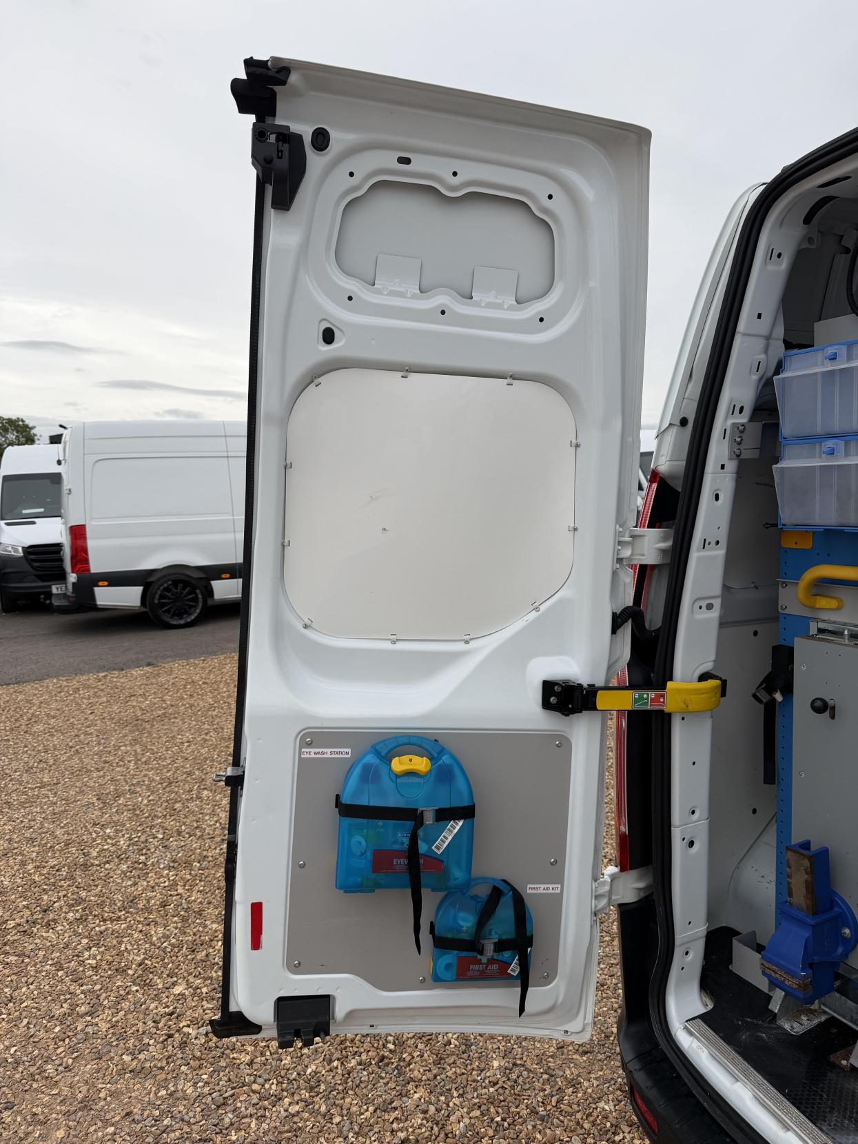 2019 Ford Transit Custom 2.0 320 EcoBlue Panel Van 5dr Diesel Manual L2 H2 Euro 6 (130 ps) - Thumbnail 42
