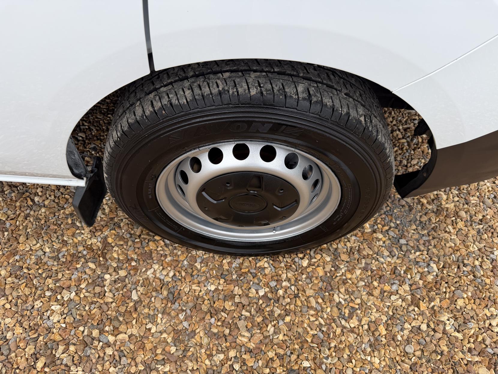 2019 Ford Transit Custom 2.0 320 EcoBlue Panel Van 5dr Diesel Manual L2 H2 Euro 6 (130 ps) - Thumbnail 52