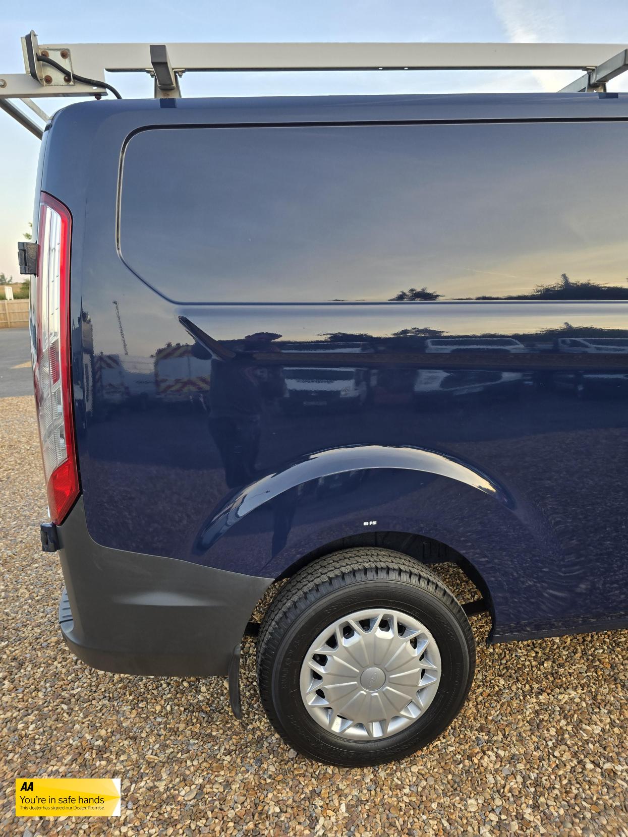 Ford Transit Custom 2.2 TDCi 330 Trend Panel Van 5dr Diesel Manual L2 H1 (197 g/km, 123 bhp)