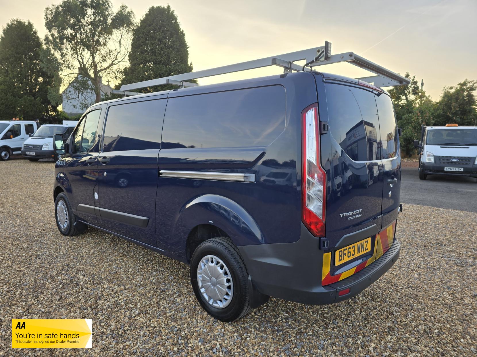 Ford Transit Custom 2.2 TDCi 330 Trend Panel Van 5dr Diesel Manual L2 H1 (197 g/km, 123 bhp)