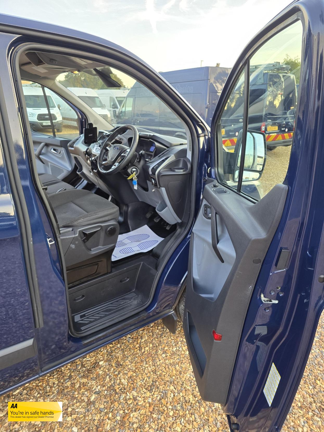 Ford Transit Custom 2.2 TDCi 330 Trend Panel Van 5dr Diesel Manual L2 H1 (197 g/km, 123 bhp)