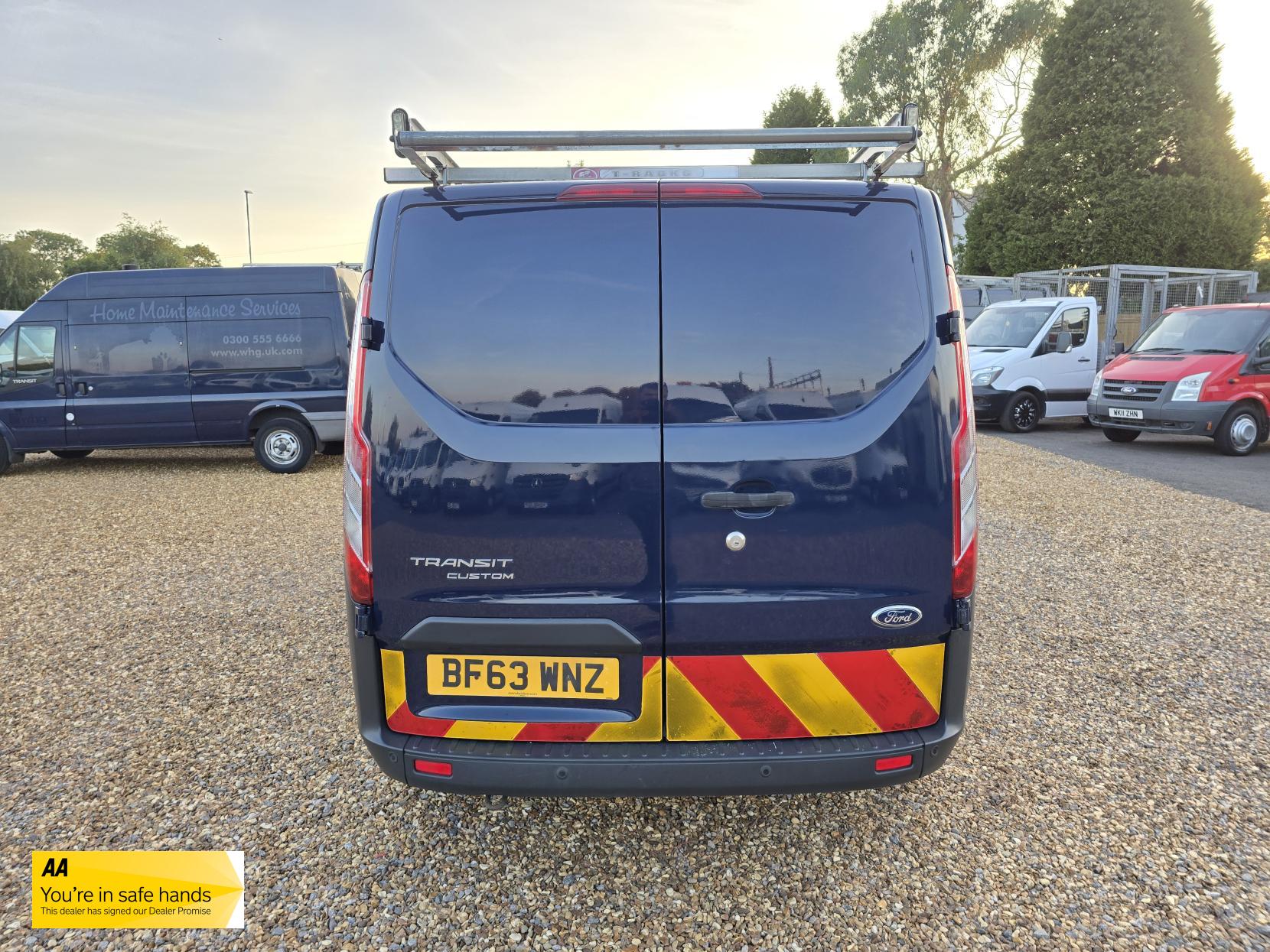 Ford Transit Custom 2.2 TDCi 330 Trend Panel Van 5dr Diesel Manual L2 H1 (197 g/km, 123 bhp)