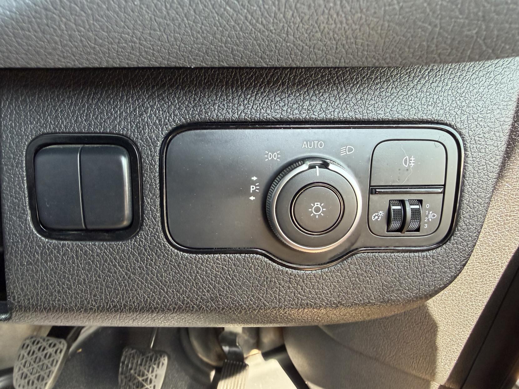 2021 Mercedes-Benz Sprinter 2.1 214 CDI Pure Panel Van 5dr Diesel Manual FWD L1 H1 Euro 6 (s/s) (143 ps) - Thumbnail 39