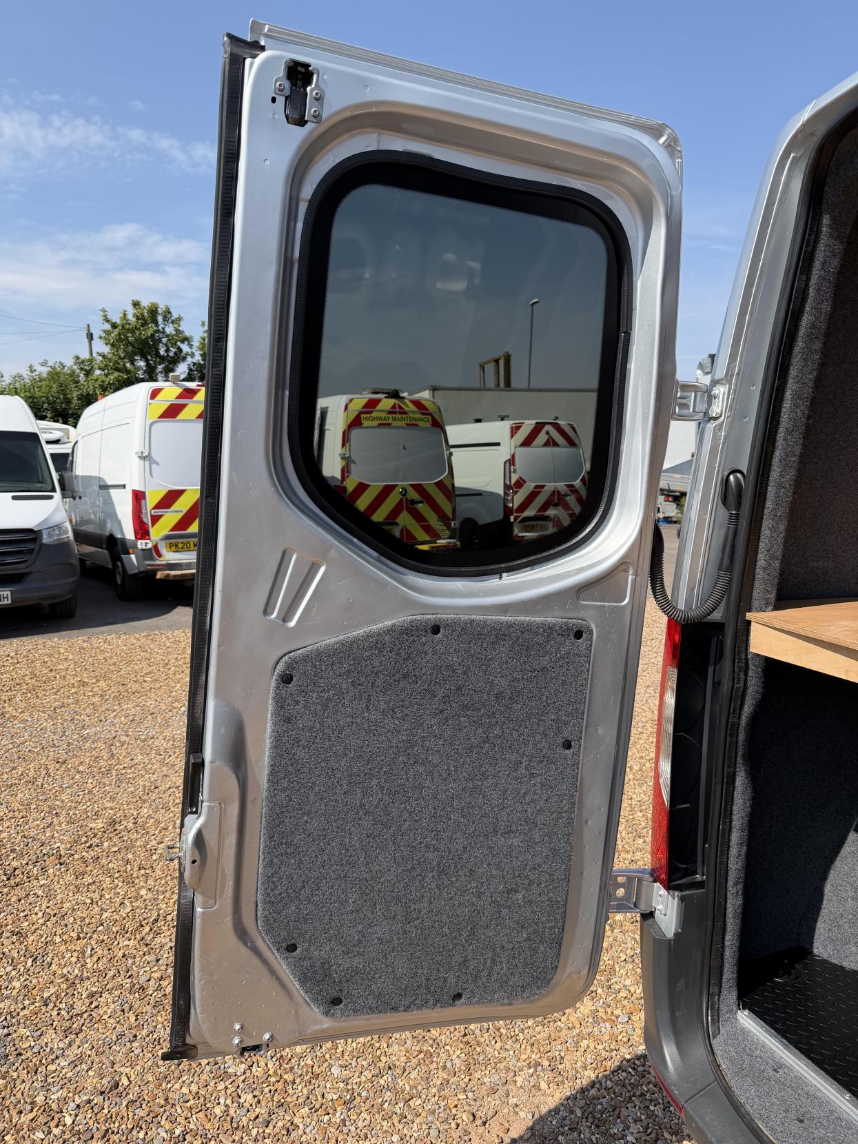 2021 Mercedes-Benz Sprinter 2.1 214 CDI Pure Panel Van 5dr Diesel Manual FWD L1 H1 Euro 6 (s/s) (143 ps) - Thumbnail 27