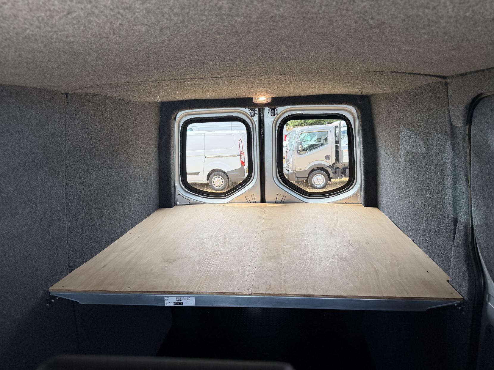 2021 Mercedes-Benz Sprinter 2.1 214 CDI Pure Panel Van 5dr Diesel Manual FWD L1 H1 Euro 6 (s/s) (143 ps) - Thumbnail 18