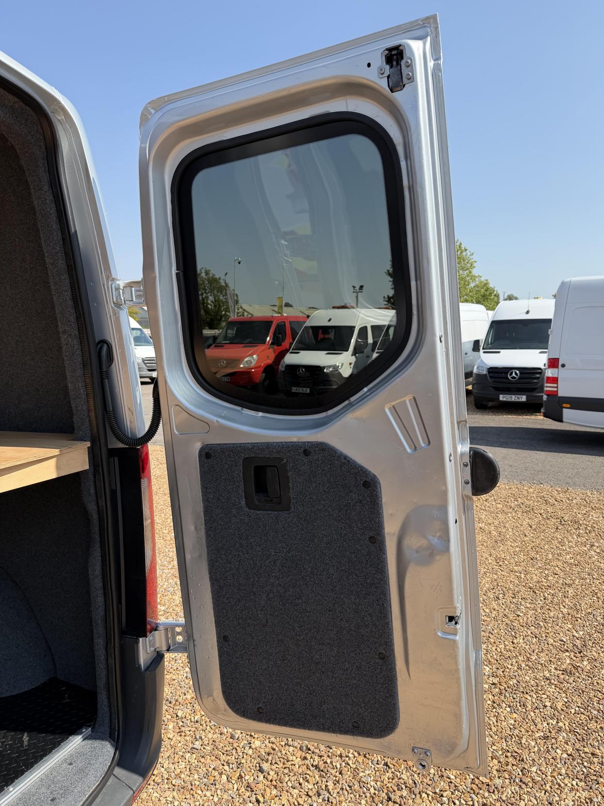 2021 Mercedes-Benz Sprinter 2.1 214 CDI Pure Panel Van 5dr Diesel Manual FWD L1 H1 Euro 6 (s/s) (143 ps) - Thumbnail 36