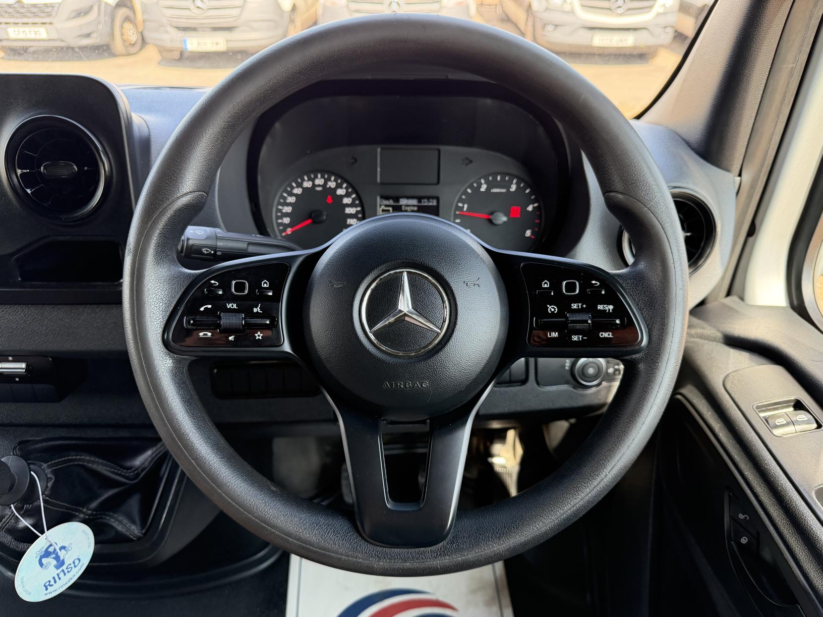 2021 Mercedes-Benz Sprinter 2.1 214 CDI Pure Panel Van 5dr Diesel Manual FWD L1 H1 Euro 6 (s/s) (143 ps) - Thumbnail 38