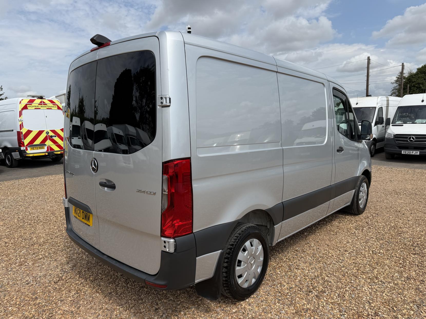 2021 Mercedes-Benz Sprinter 2.1 214 CDI Pure Panel Van 5dr Diesel Manual FWD L1 H1 Euro 6 (s/s) (143 ps) - Thumbnail 12