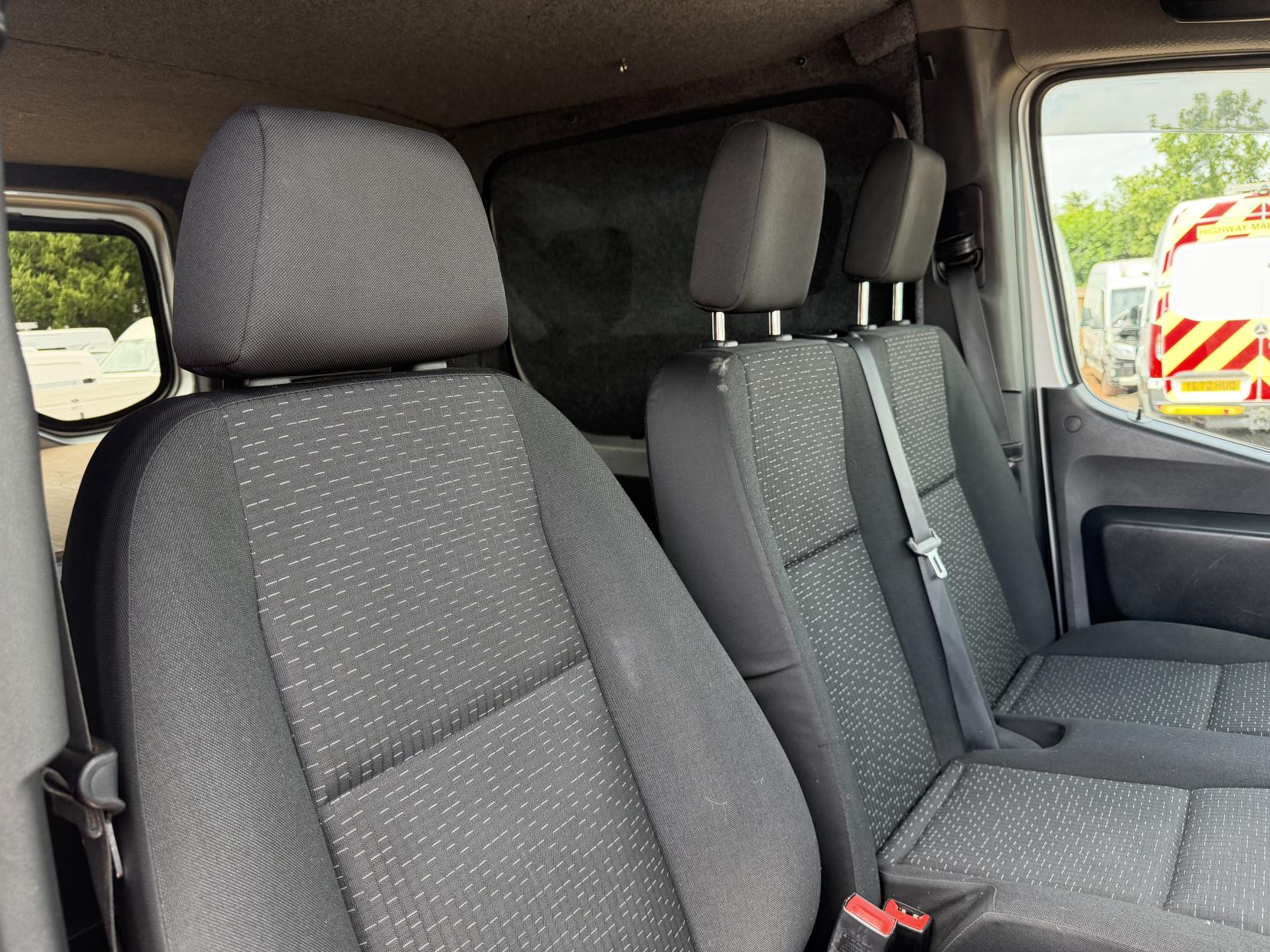 2021 Mercedes-Benz Sprinter 2.1 214 CDI Pure Panel Van 5dr Diesel Manual FWD L1 H1 Euro 6 (s/s) (143 ps) - Thumbnail 16