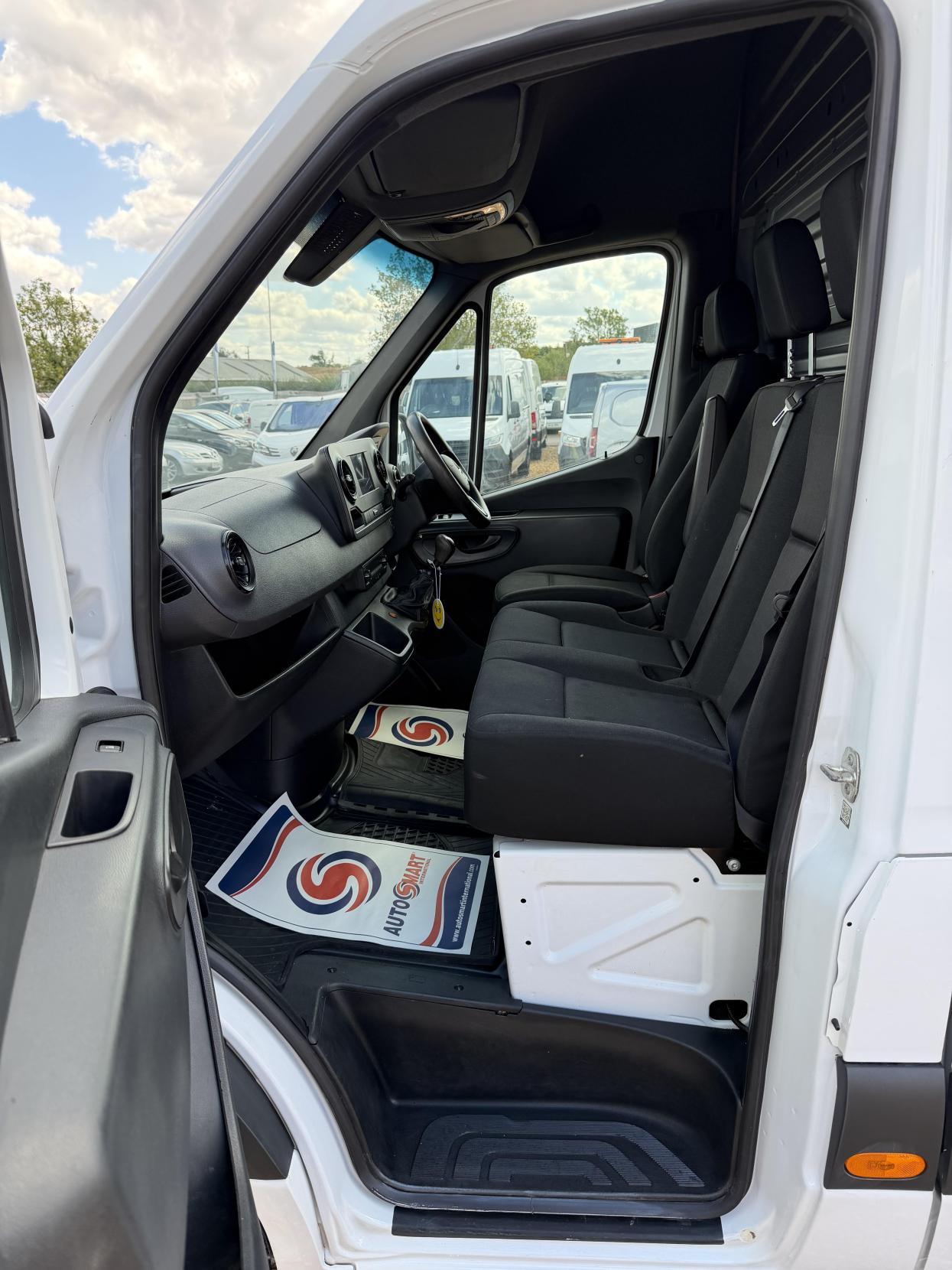 2021 Mercedes-Benz Sprinter 2.1 316 CDI Progressive Panel Van 5dr Diesel Manual RWD L2 H2 Euro 6 (s/s) (163 ps) - Thumbnail 14