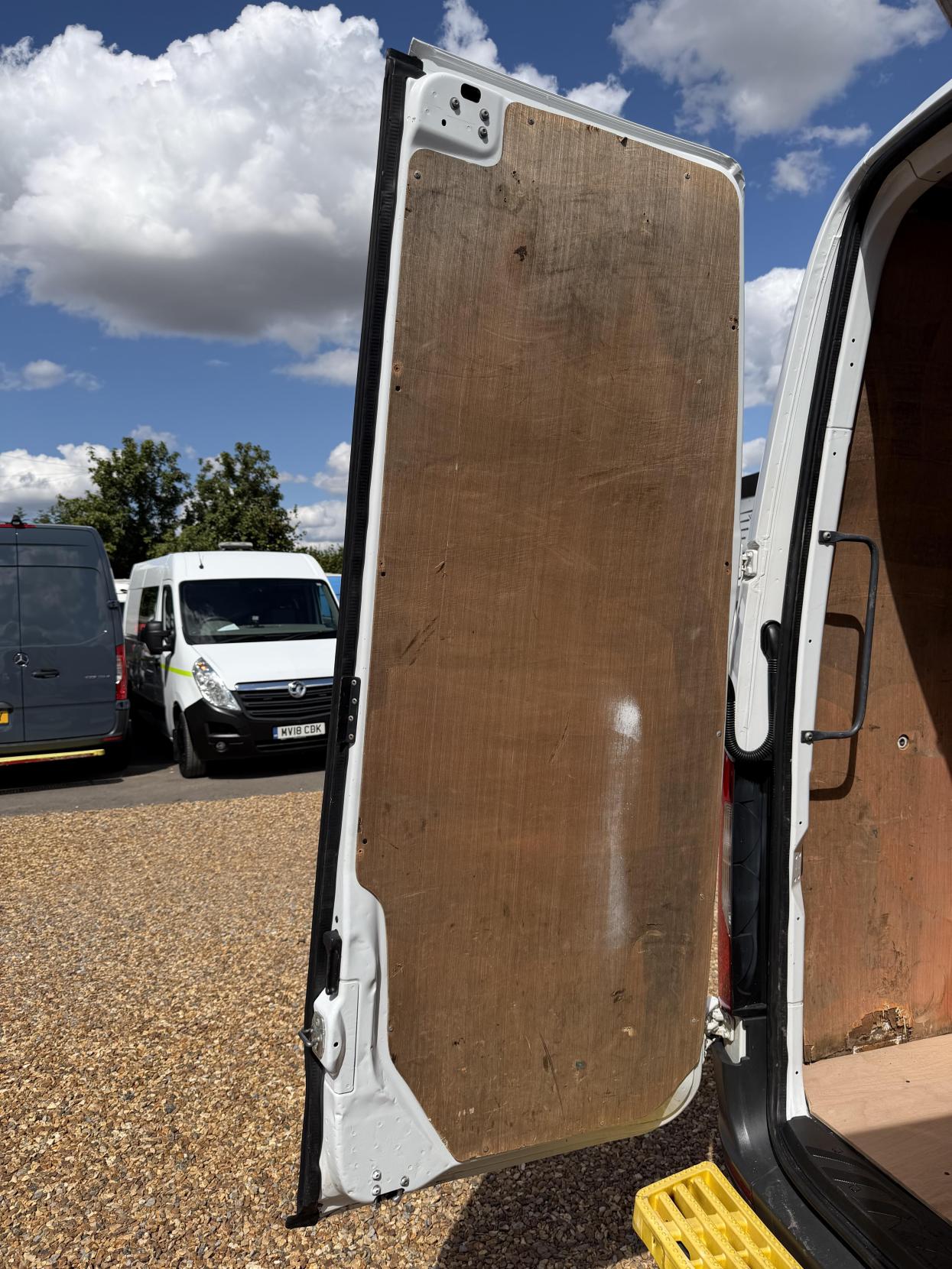 2021 Mercedes-Benz Sprinter 2.1 316 CDI Progressive Panel Van 5dr Diesel Manual RWD L2 H2 Euro 6 (s/s) (163 ps) - Thumbnail 35
