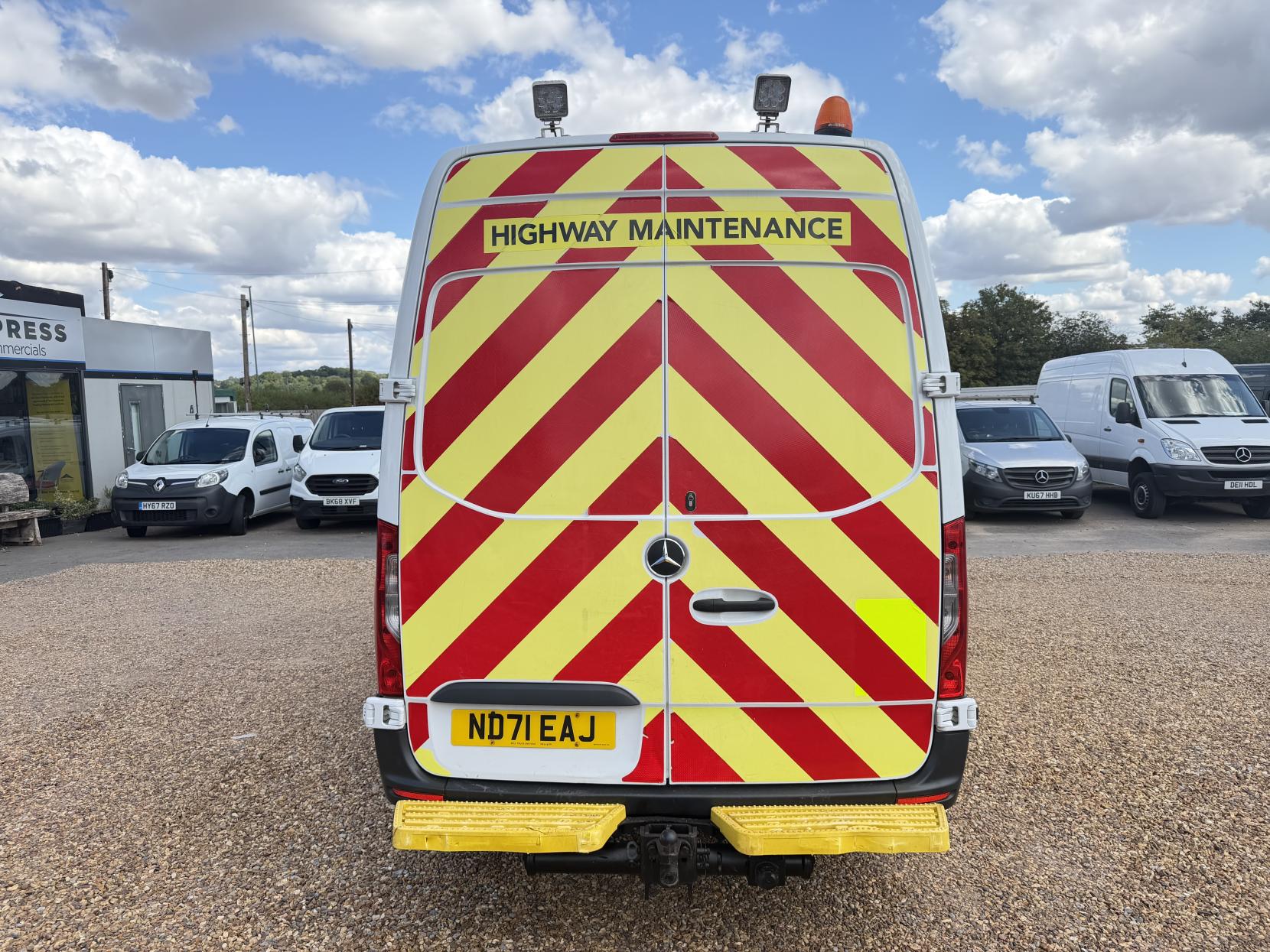 2021 Mercedes-Benz Sprinter 2.1 316 CDI Progressive Panel Van 5dr Diesel Manual RWD L2 H2 Euro 6 (s/s) (163 ps) - Thumbnail 10