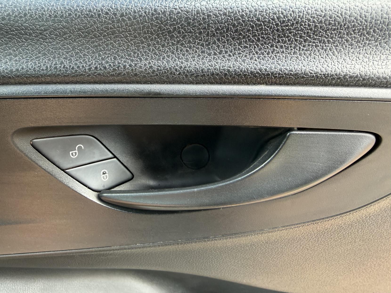 2021 Mercedes-Benz Sprinter 2.1 316 CDI Progressive Panel Van 5dr Diesel Manual RWD L2 H2 Euro 6 (s/s) (163 ps) - Thumbnail 17
