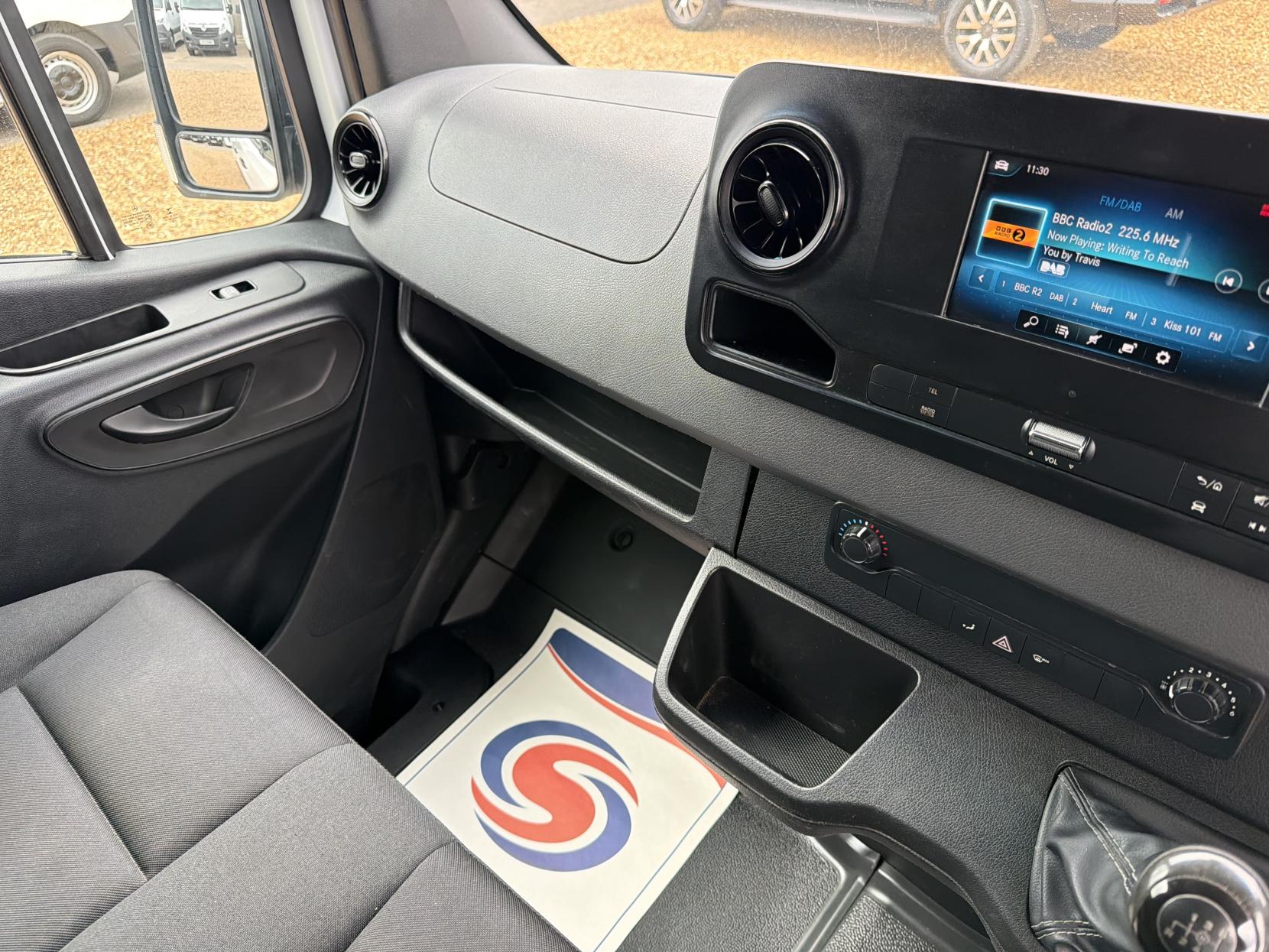 2019 Mercedes-Benz Sprinter 2.1 314 CDI Panel Van 5dr Diesel Manual RWD L2 H2 Euro 6 (143 ps) - Thumbnail 32