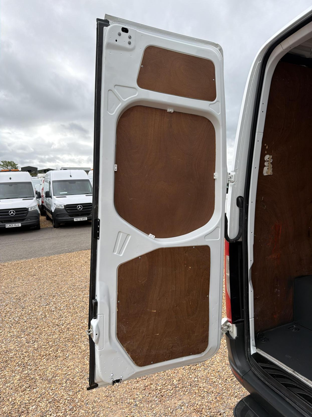 2019 Mercedes-Benz Sprinter 2.1 314 CDI Panel Van 5dr Diesel Manual RWD L2 H2 Euro 6 (143 ps) - Thumbnail 36