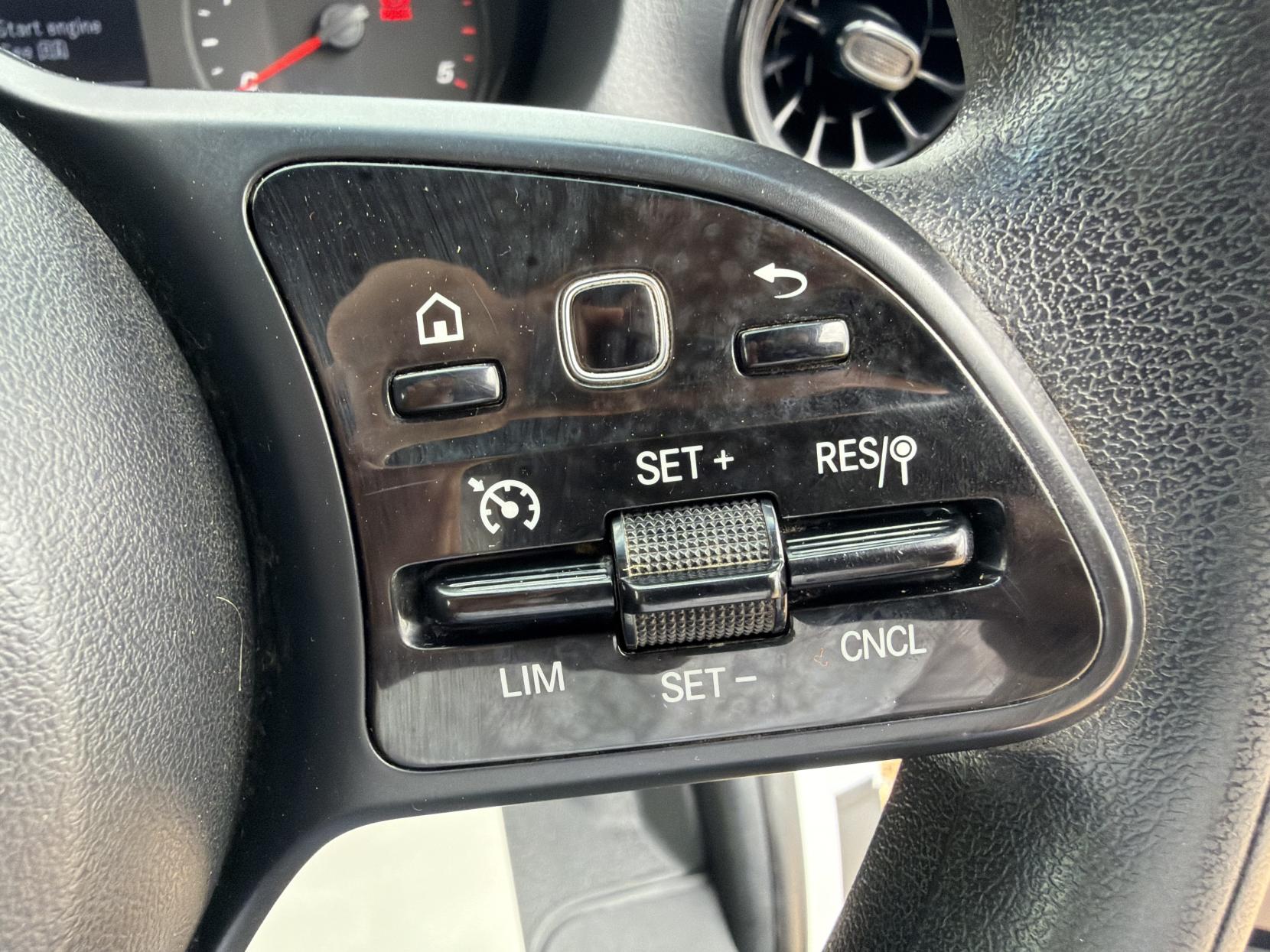 2019 Mercedes-Benz Sprinter 2.1 314 CDI Panel Van 5dr Diesel Manual RWD L2 H2 Euro 6 (143 ps) - Thumbnail 17