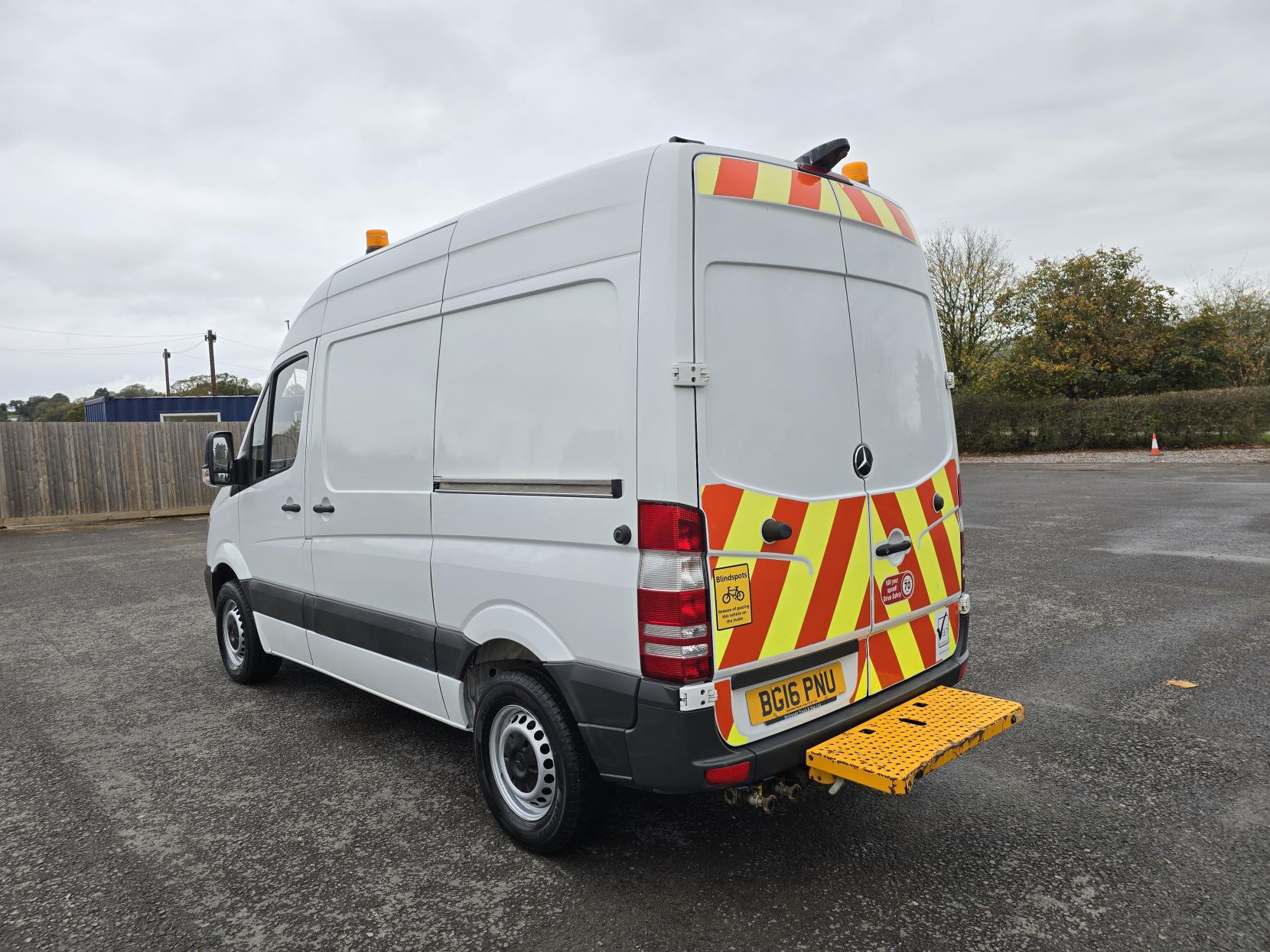 Mercedes-Benz Sprinter 2.1 313 CDi Panel Van 4dr Diesel Manual RWD L1 H3 (222 g/km, 129 bhp)