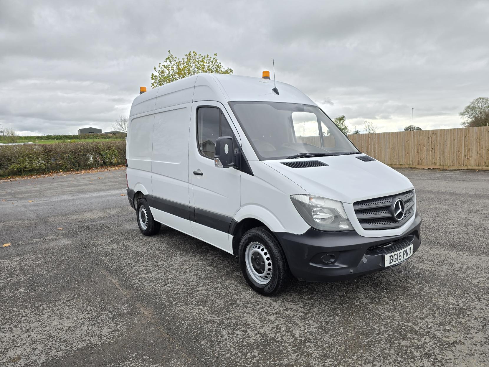 Mercedes-Benz Sprinter 2.1 313 CDi Panel Van 4dr Diesel Manual RWD L1 H3 (222 g/km, 129 bhp)