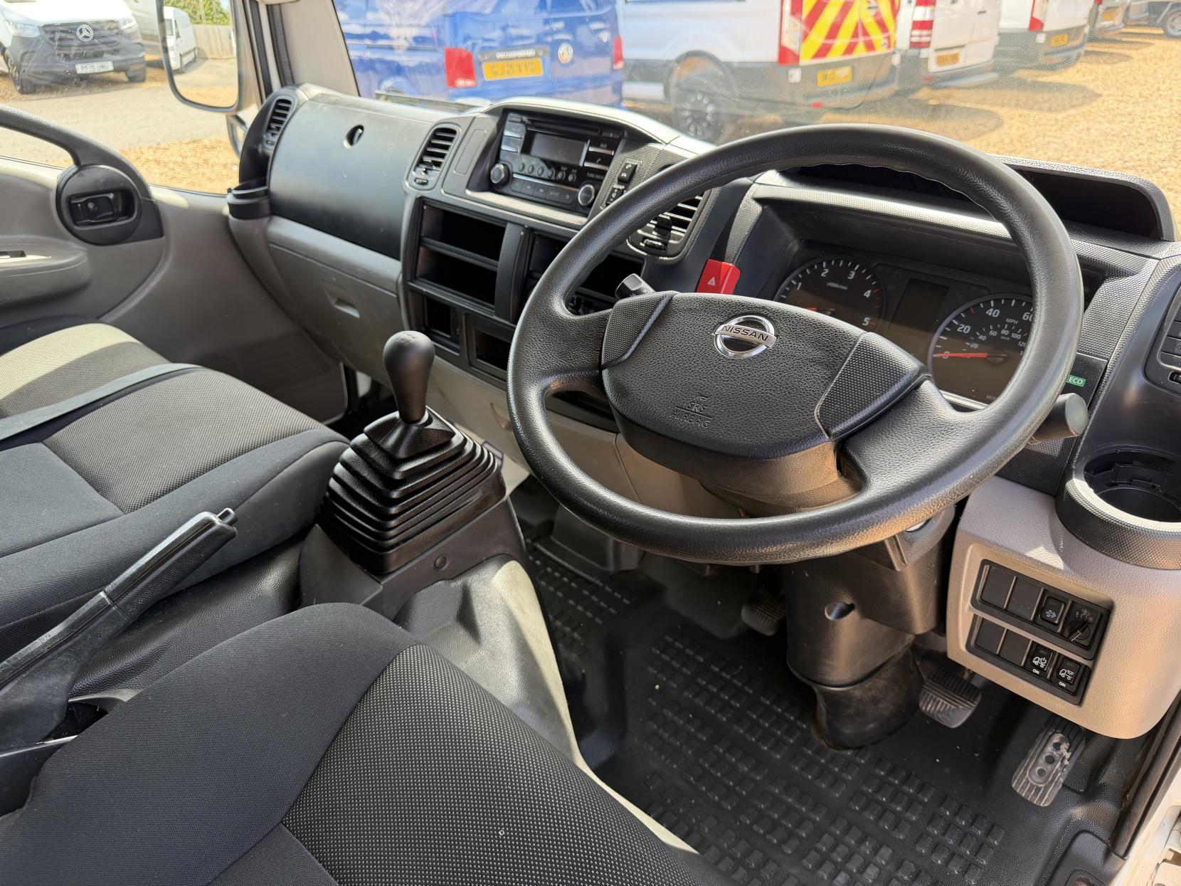 2019 Nissan NT400 Cabstar 3.0 dCi 35.13 Tipper 2dr Diesel Manual L1 Euro 6 (130 ps) - Thumbnail 2