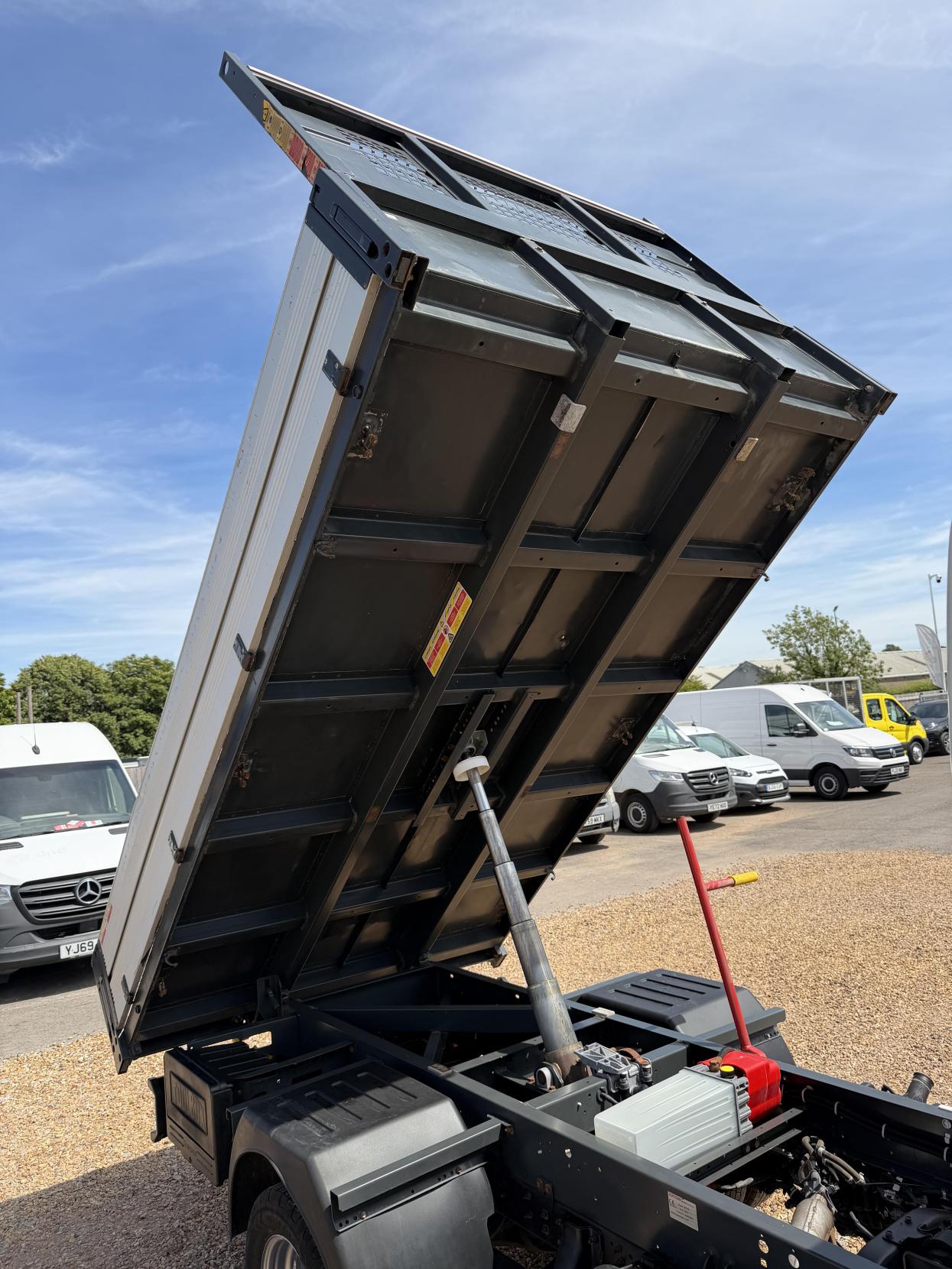 2019 Nissan NT400 Cabstar 3.0 dCi 35.13 Tipper 2dr Diesel Manual L1 Euro 6 (130 ps) - Thumbnail 36
