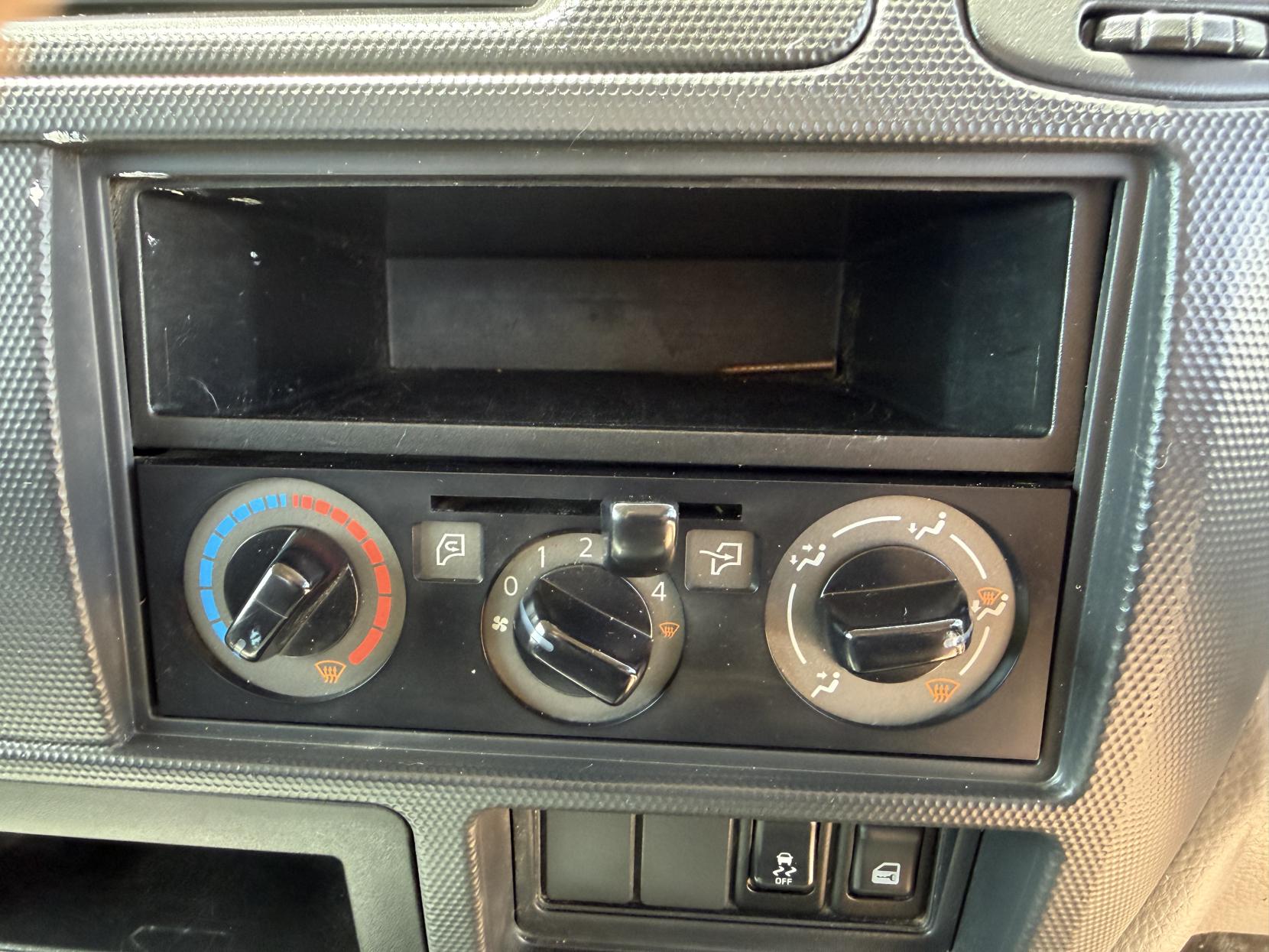 2019 Nissan NT400 Cabstar 3.0 dCi 35.13 Tipper 2dr Diesel Manual L1 Euro 6 (130 ps) - Thumbnail 42