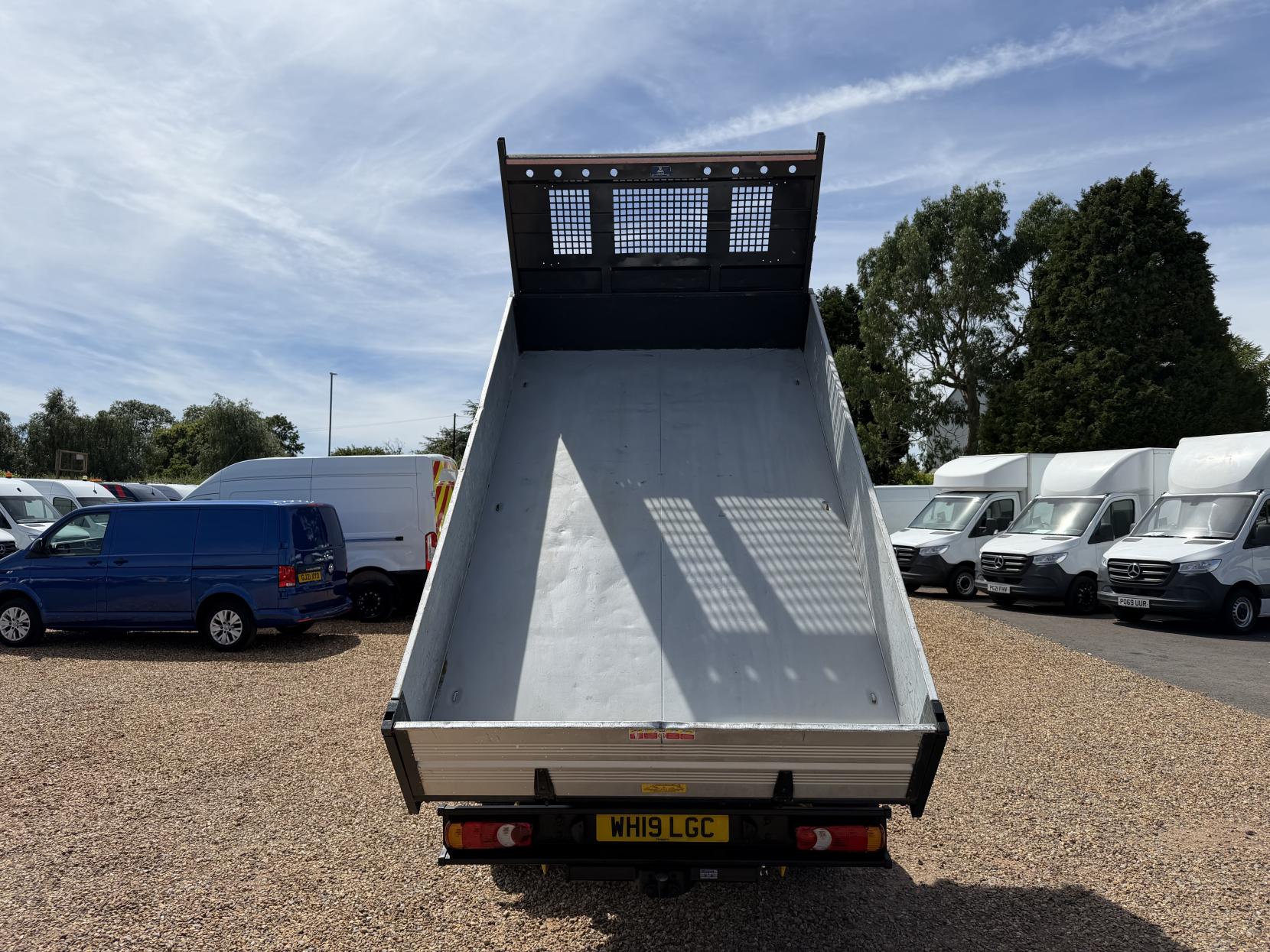 2019 Nissan NT400 Cabstar 3.0 dCi 35.13 Tipper 2dr Diesel Manual L1 Euro 6 (130 ps) - Thumbnail 10