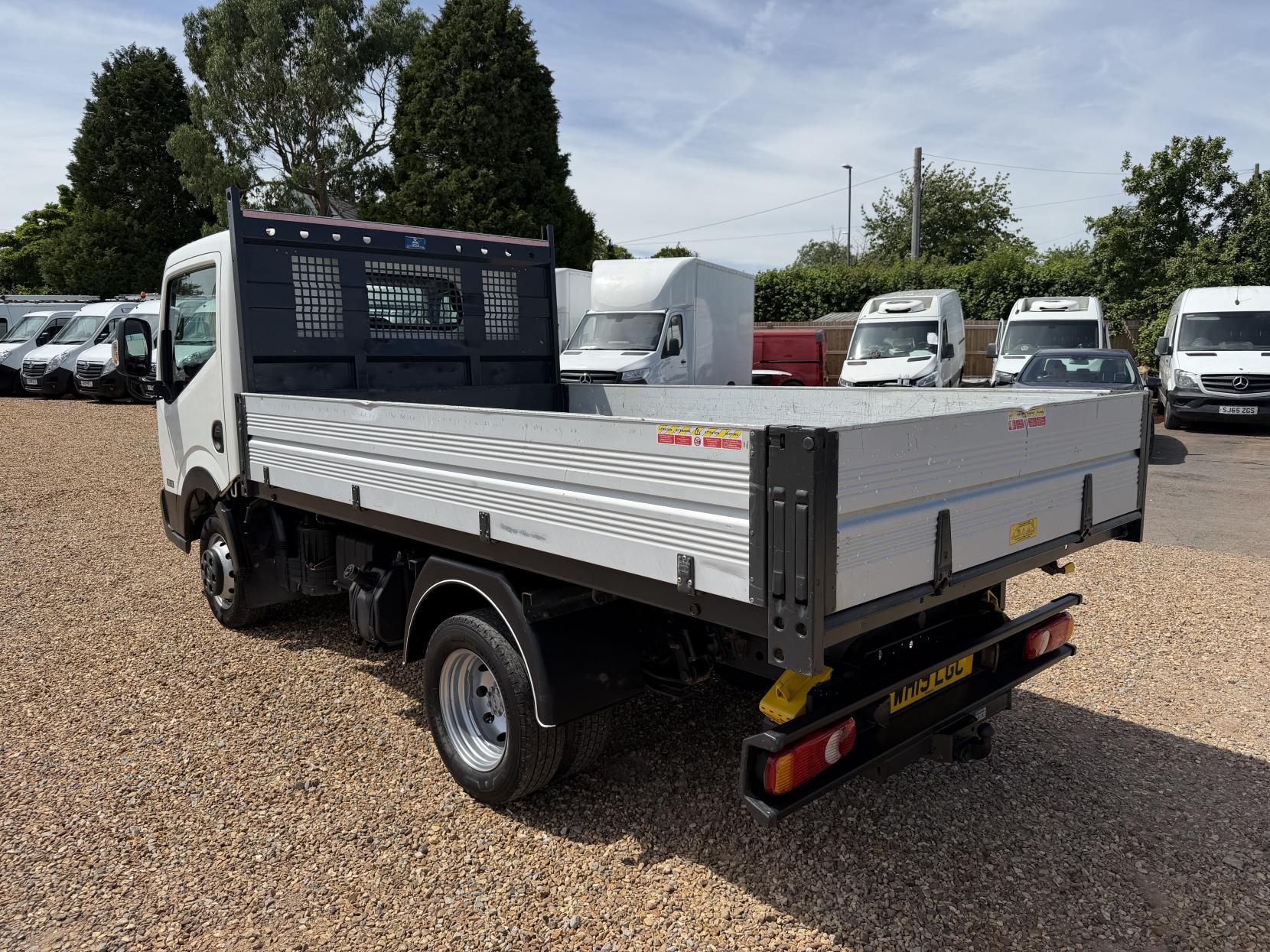 2019 Nissan NT400 Cabstar 3.0 dCi 35.13 Tipper 2dr Diesel Manual L1 Euro 6 (130 ps) - Thumbnail 33