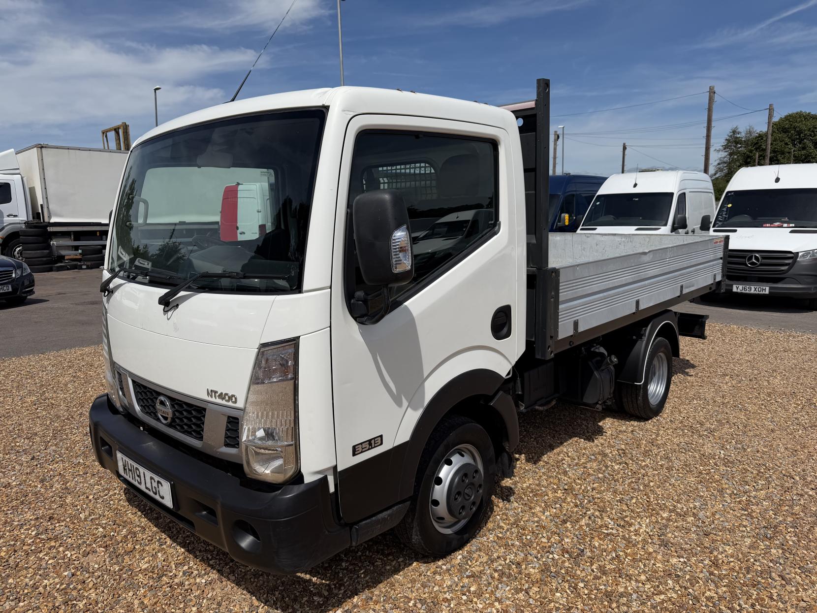 2019 Nissan NT400 Cabstar 3.0 dCi 35.13 Tipper 2dr Diesel Manual L1 Euro 6 (130 ps) - Thumbnail 32