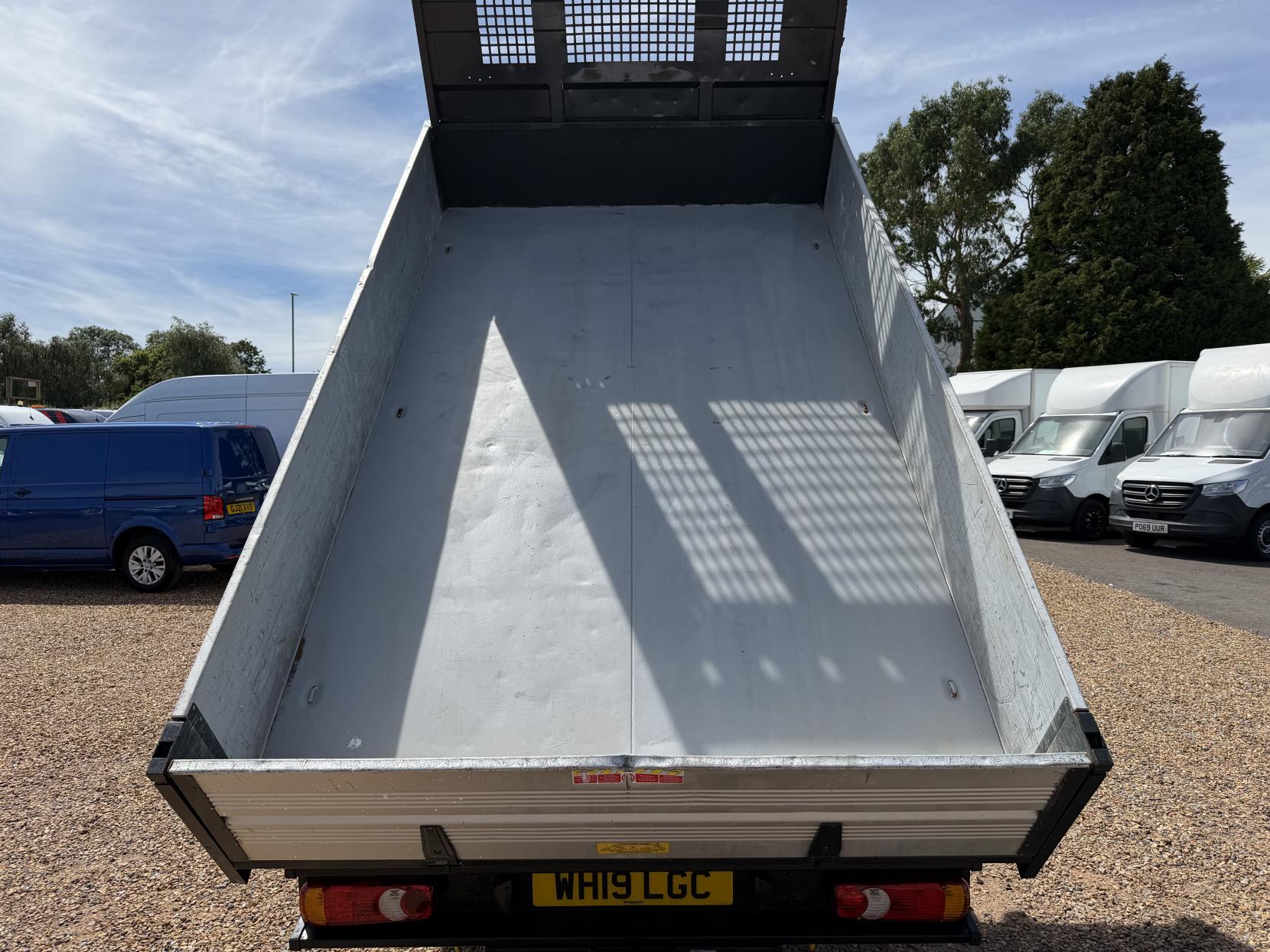 2019 Nissan NT400 Cabstar 3.0 dCi 35.13 Tipper 2dr Diesel Manual L1 Euro 6 (130 ps) - Thumbnail 31