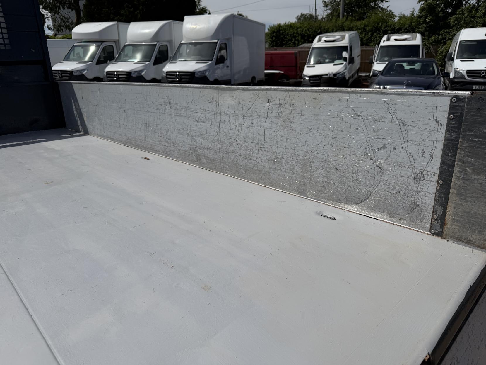 2019 Nissan NT400 Cabstar 3.0 dCi 35.13 Tipper 2dr Diesel Manual L1 Euro 6 (130 ps) - Thumbnail 40
