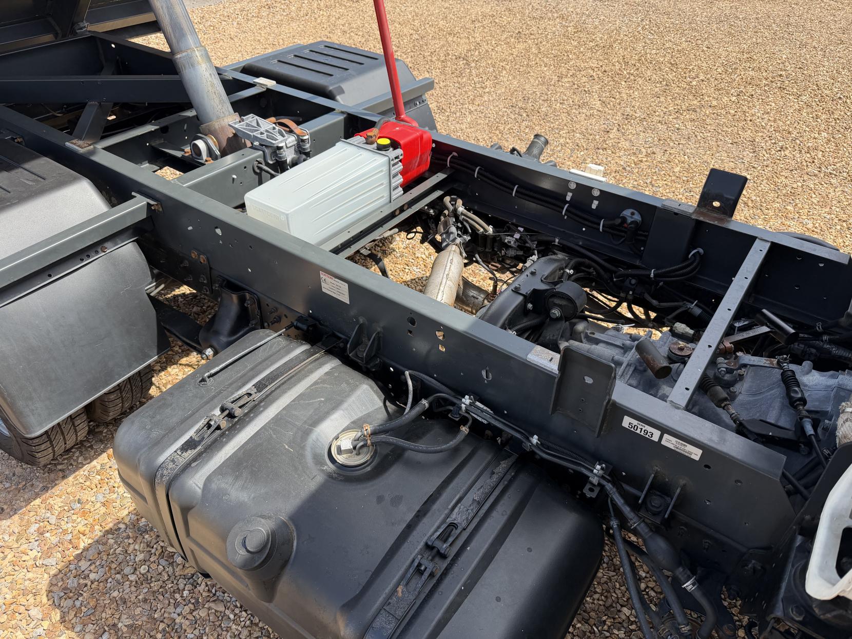 2019 Nissan NT400 Cabstar 3.0 dCi 35.13 Tipper 2dr Diesel Manual L1 Euro 6 (130 ps) - Thumbnail 3