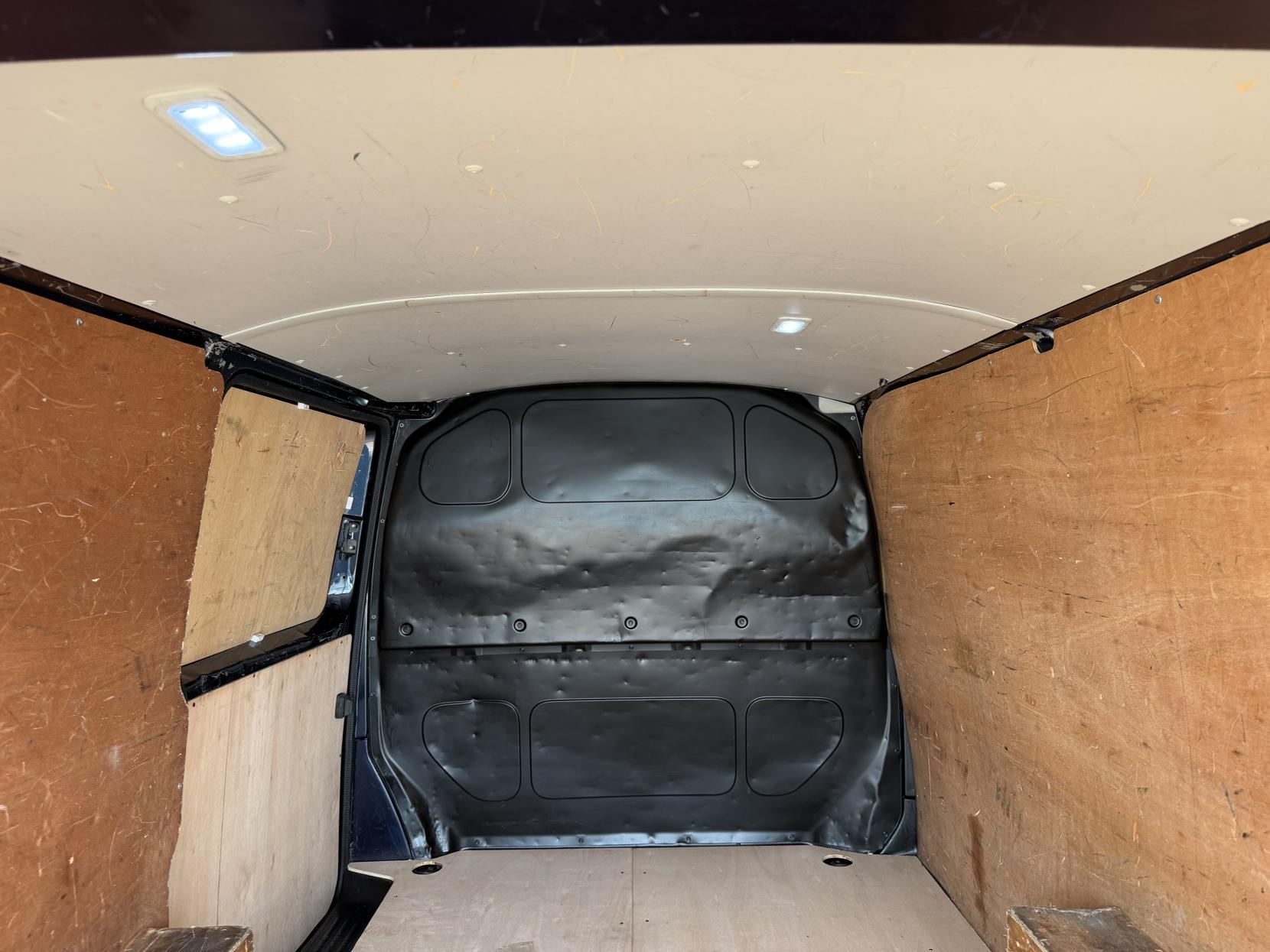 2021 Volkswagen Transporter 2.0 TDI T28 Startline Panel Van 5dr Diesel Manual FWD SWB Euro 6 (s/s) (110 ps) - Thumbnail 25