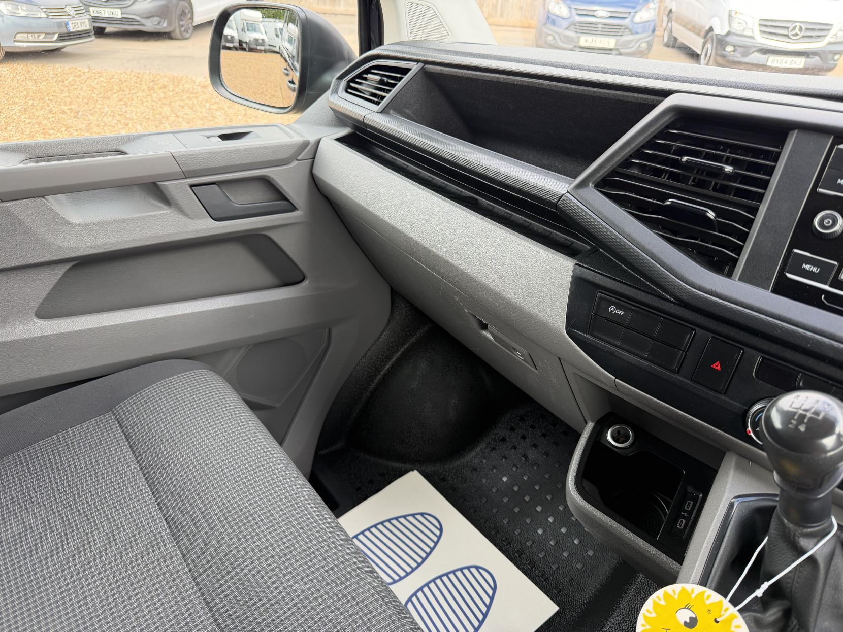 2021 Volkswagen Transporter 2.0 TDI T28 Startline Panel Van 5dr Diesel Manual FWD SWB Euro 6 (s/s) (110 ps) - Thumbnail 38