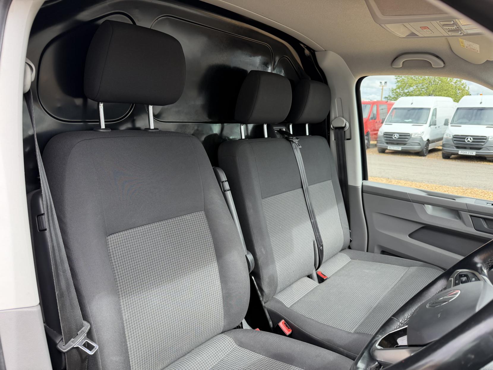 2021 Volkswagen Transporter 2.0 TDI T28 Startline Panel Van 5dr Diesel Manual FWD SWB Euro 6 (s/s) (110 ps) - Thumbnail 18
