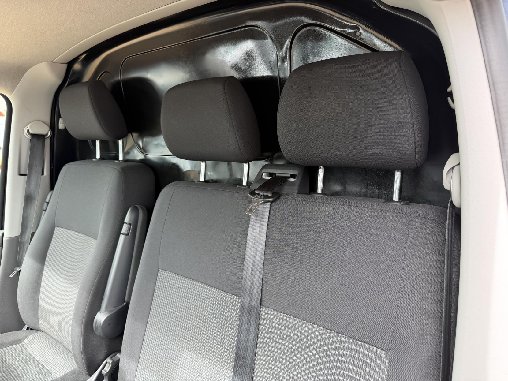 2021 Volkswagen Transporter 2.0 TDI T28 Startline Panel Van 5dr Diesel Manual FWD SWB Euro 6 (s/s) (110 ps) - Thumbnail 20