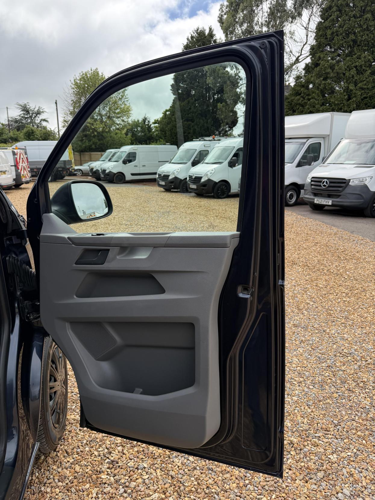 2021 Volkswagen Transporter 2.0 TDI T28 Startline Panel Van 5dr Diesel Manual FWD SWB Euro 6 (s/s) (110 ps) - Thumbnail 14