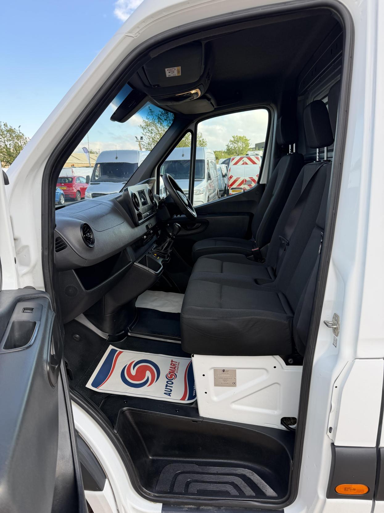 2019 Mercedes-Benz Sprinter 2.1 316 CDI Panel Van 5dr Diesel Manual RWD L2 H2 Euro 6 (163 ps) - Thumbnail 28