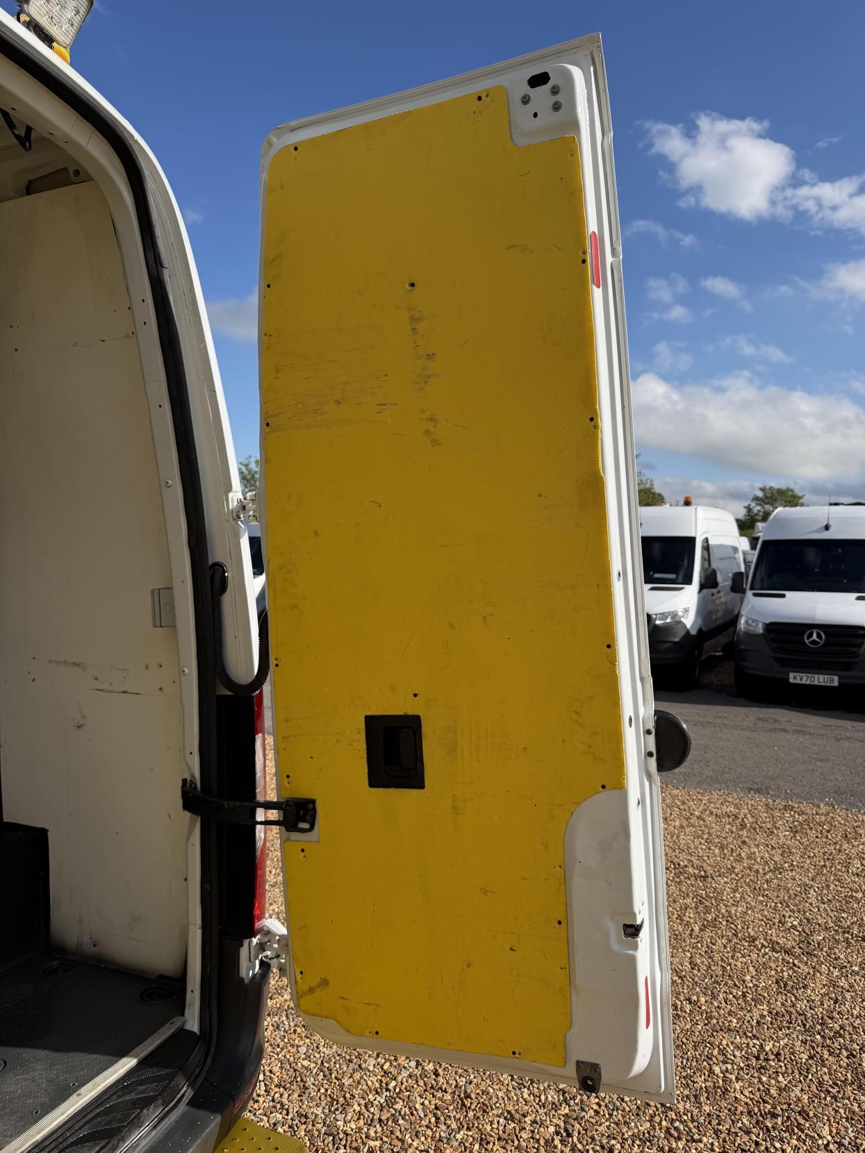 2019 Mercedes-Benz Sprinter 2.1 316 CDI Panel Van 5dr Diesel Manual RWD L2 H2 Euro 6 (163 ps) - Thumbnail 53