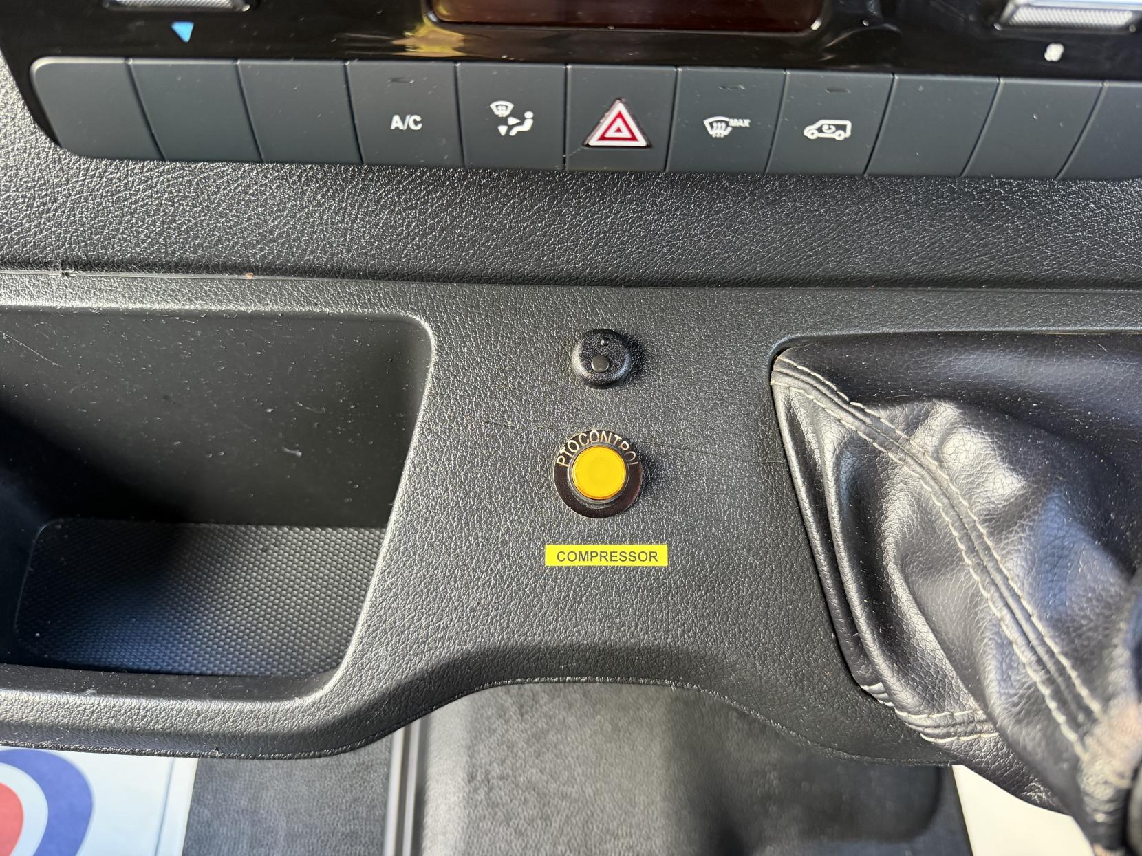 2019 Mercedes-Benz Sprinter 2.1 316 CDI Panel Van 5dr Diesel Manual RWD L2 H2 Euro 6 (163 ps) - Thumbnail 30
