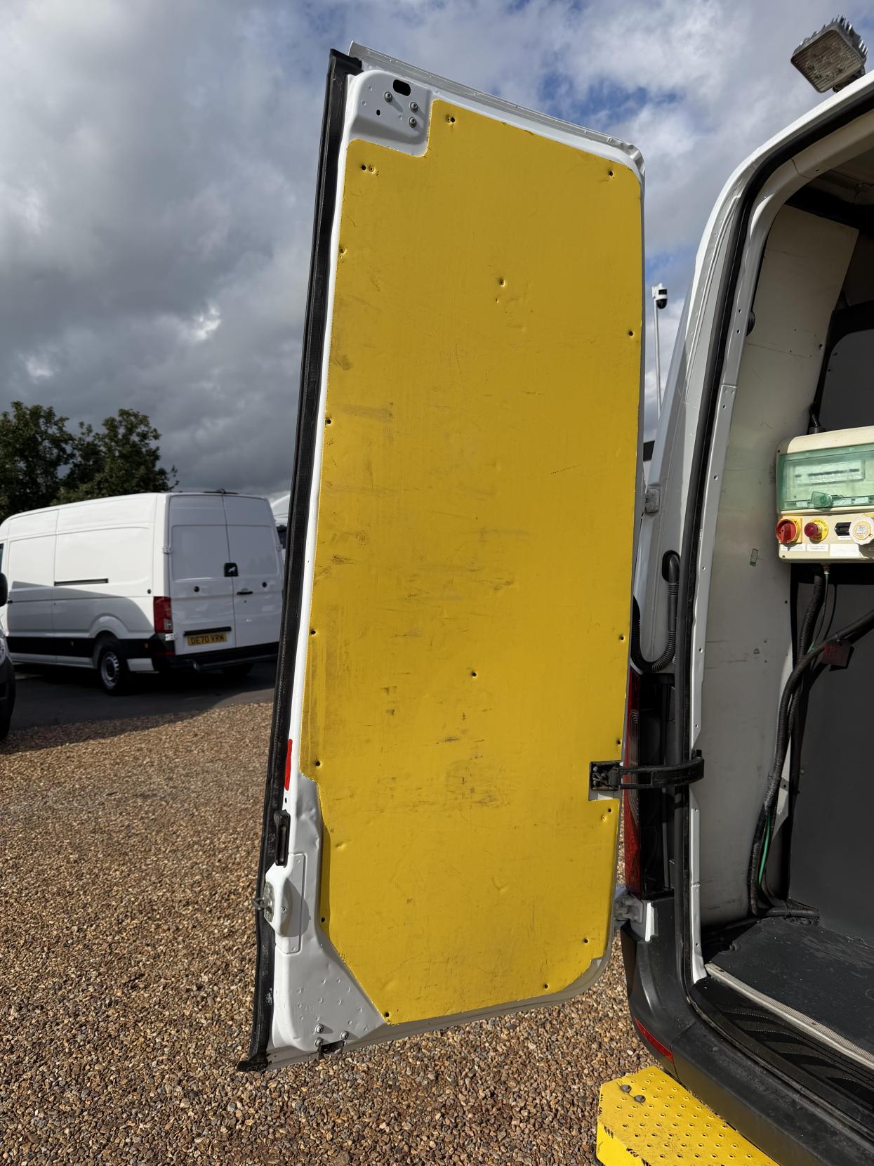 2019 Mercedes-Benz Sprinter 2.1 316 CDI Panel Van 5dr Diesel Manual RWD L2 H2 Euro 6 (163 ps) - Thumbnail 44