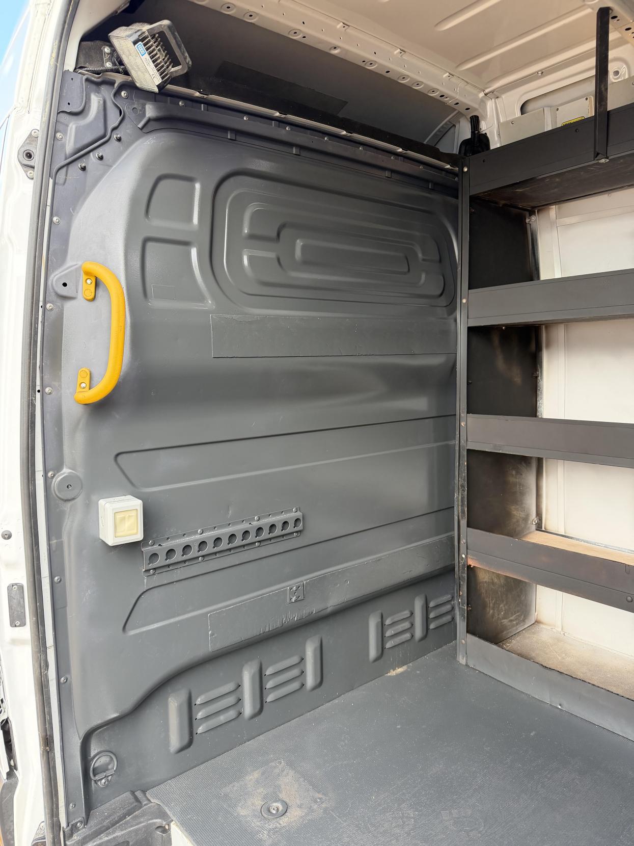 2019 Mercedes-Benz Sprinter 2.1 316 CDI Panel Van 5dr Diesel Manual RWD L2 H2 Euro 6 (163 ps) - Thumbnail 33