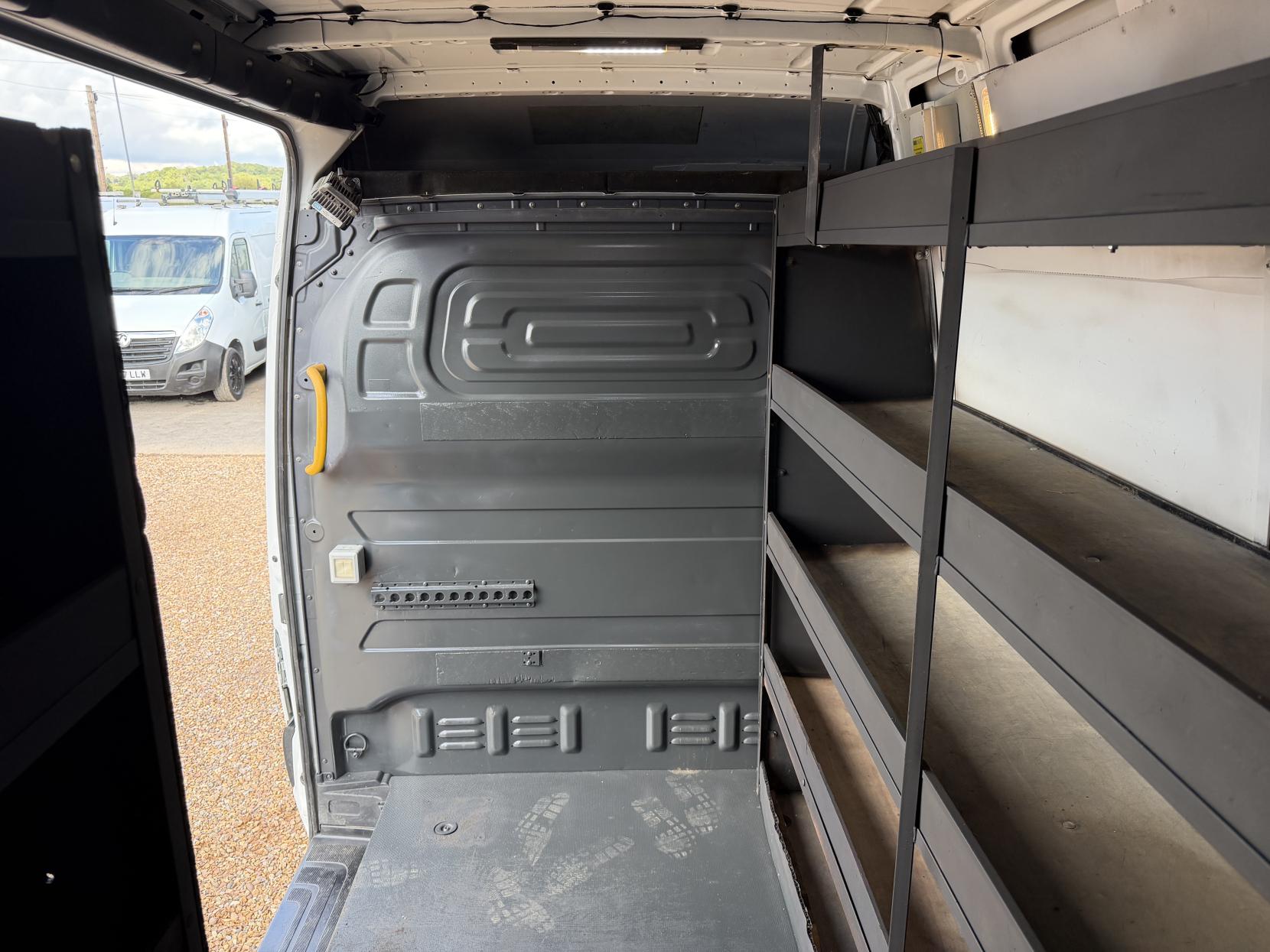 2019 Mercedes-Benz Sprinter 2.1 316 CDI Panel Van 5dr Diesel Manual RWD L2 H2 Euro 6 (163 ps) - Thumbnail 40