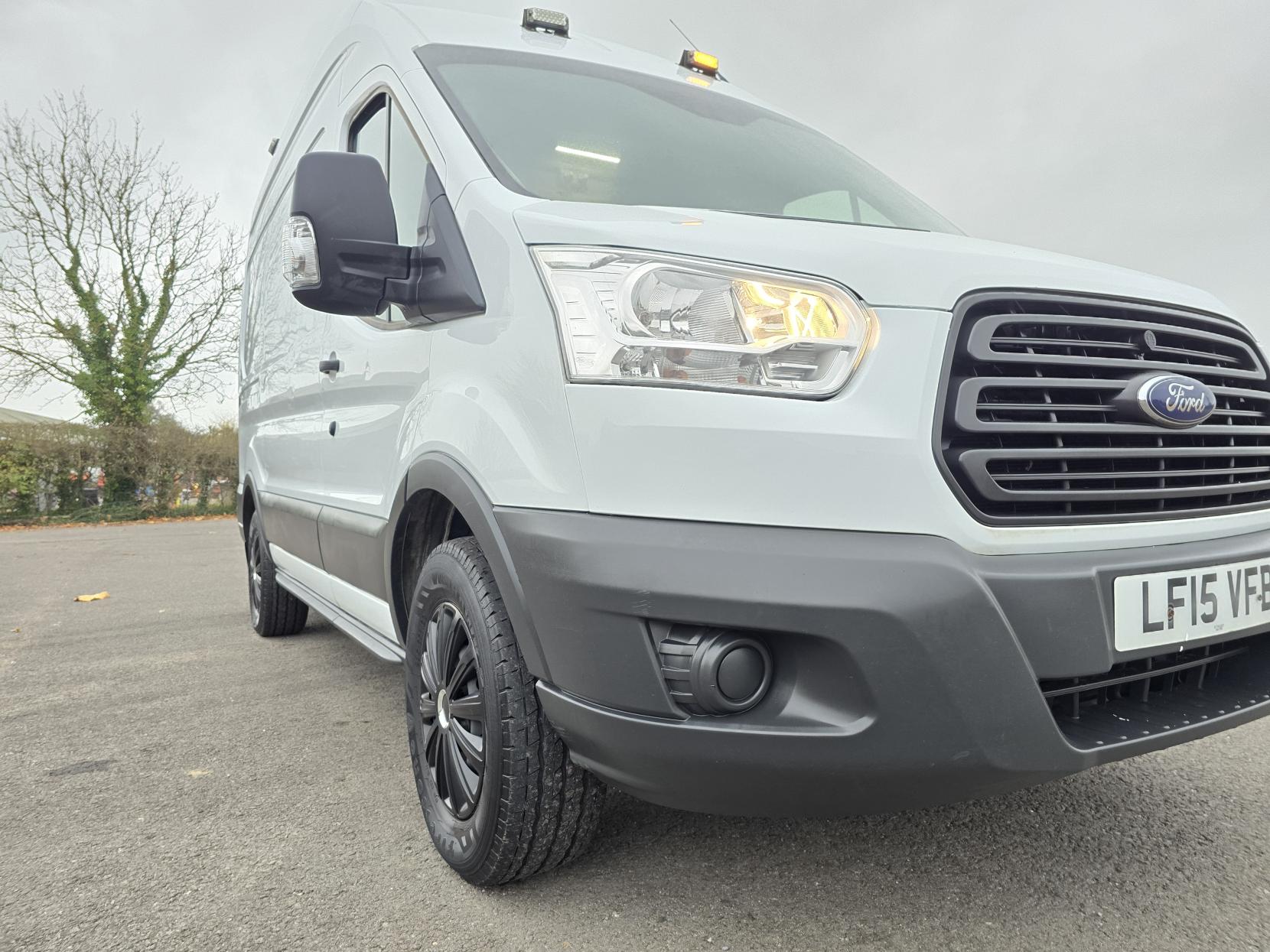 Ford Transit 2.2 TDCi 350 Panel Van 5dr Diesel Manual RWD L2 H3 Euro 5 (125 ps)