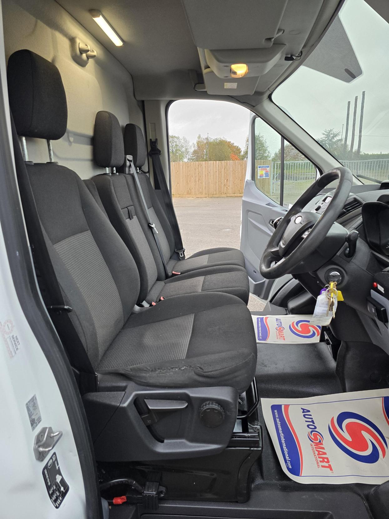 Ford Transit 2.2 TDCi 350 Panel Van 5dr Diesel Manual RWD L2 H3 Euro 5 (125 ps)